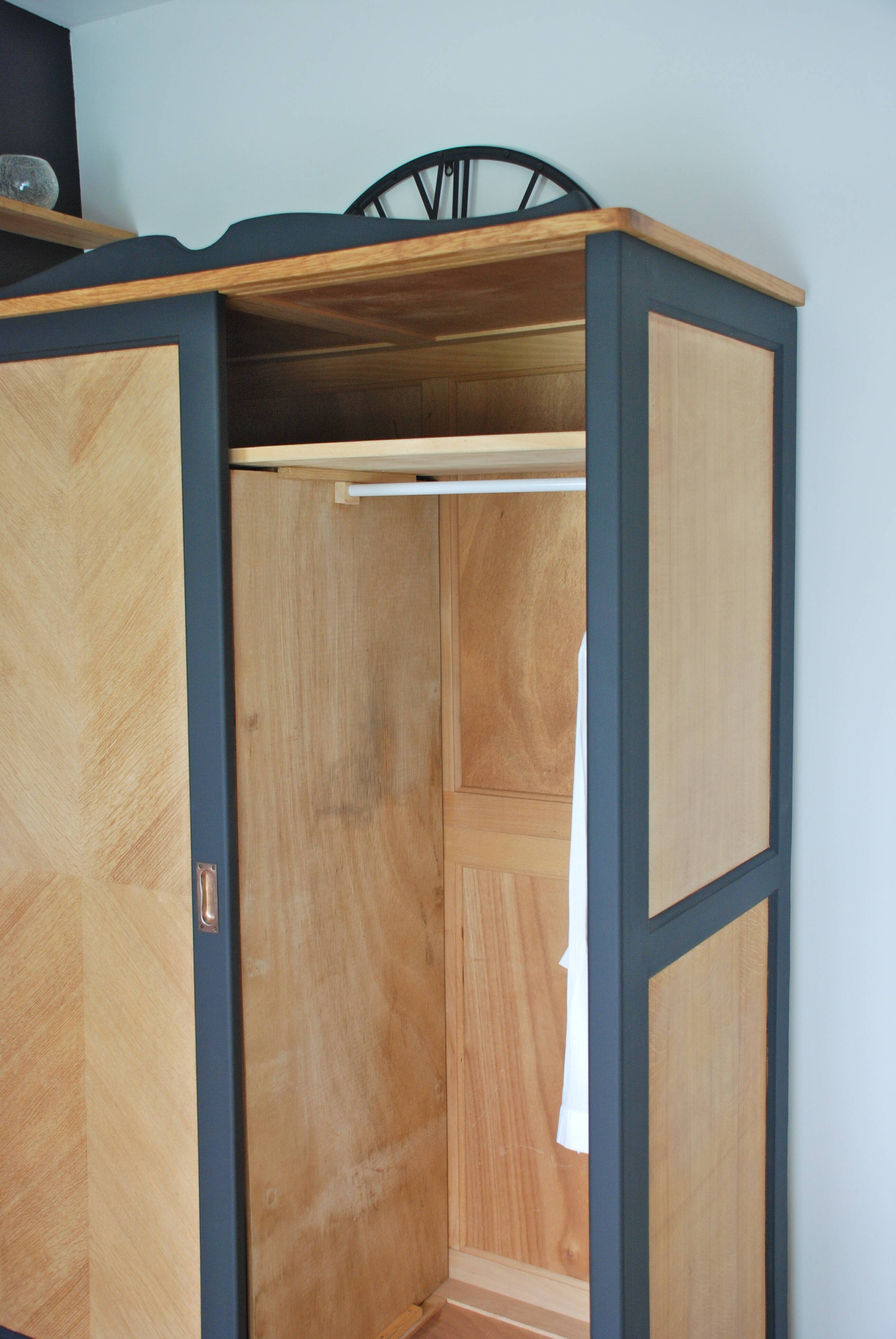 60s sliding door cabinet
