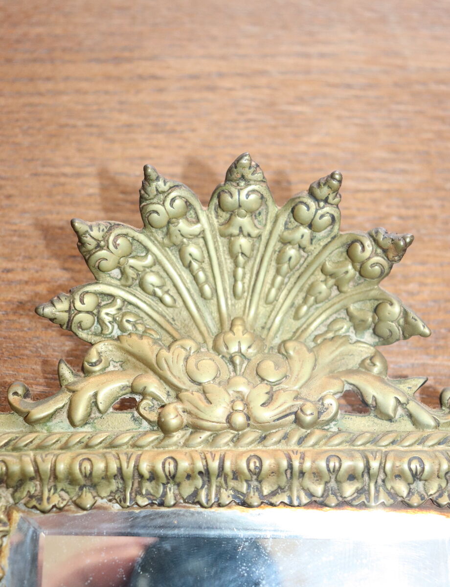 Paire de miroirs biseautés en bronze louis XIV