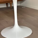 Authentic Tulip Knoll table