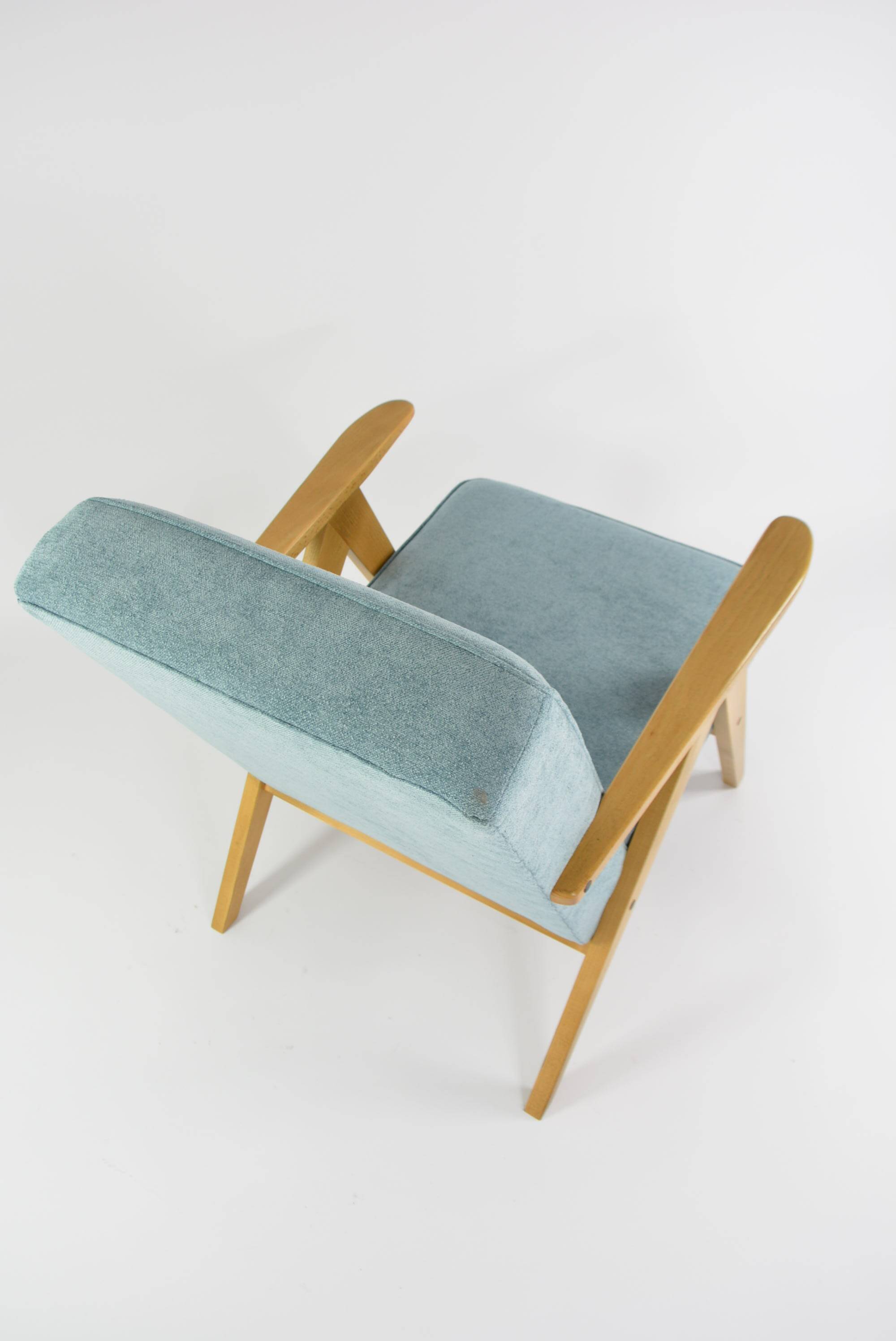 Kompas sky blue tulle armchair