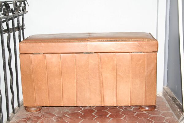 Malle, banc coffre en cuir marron