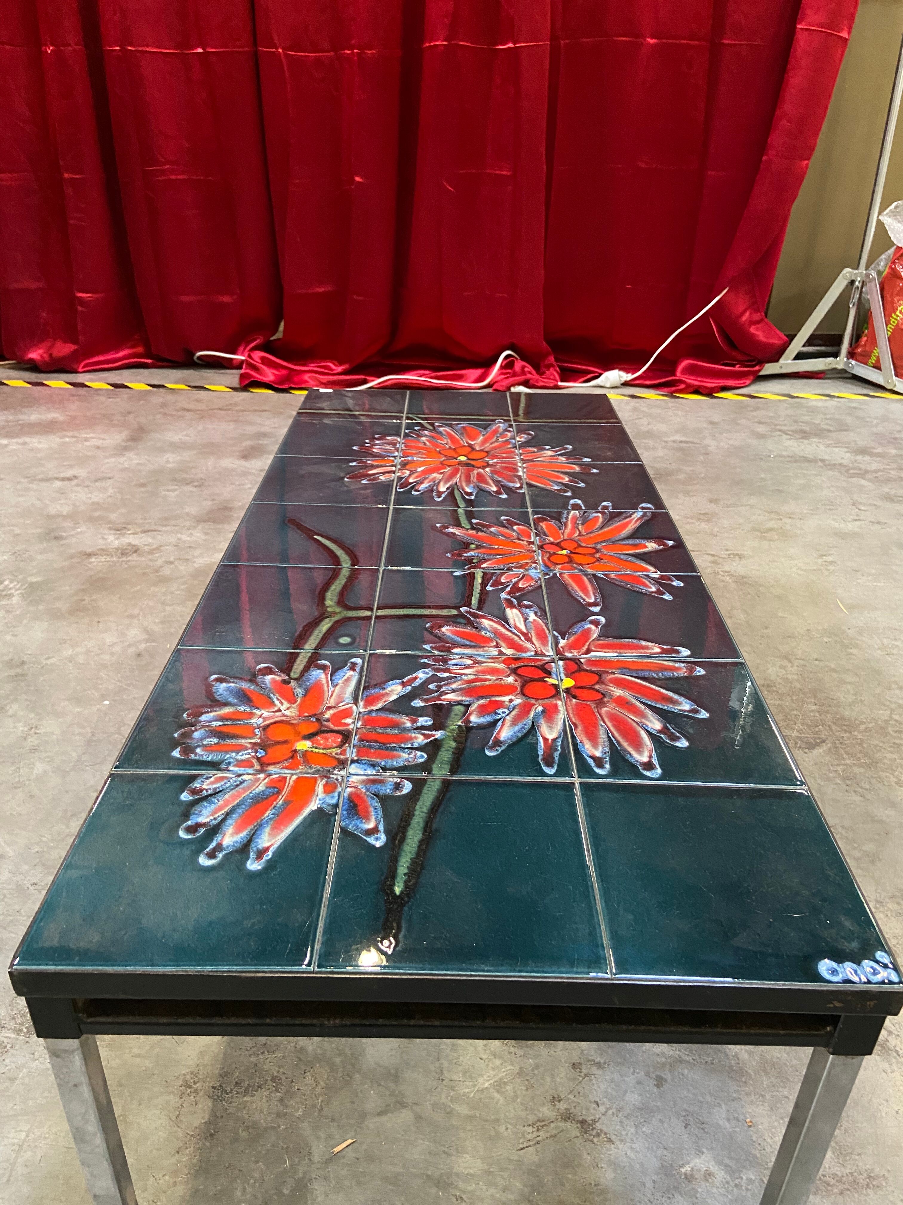 Ceramic coffee table by Adri