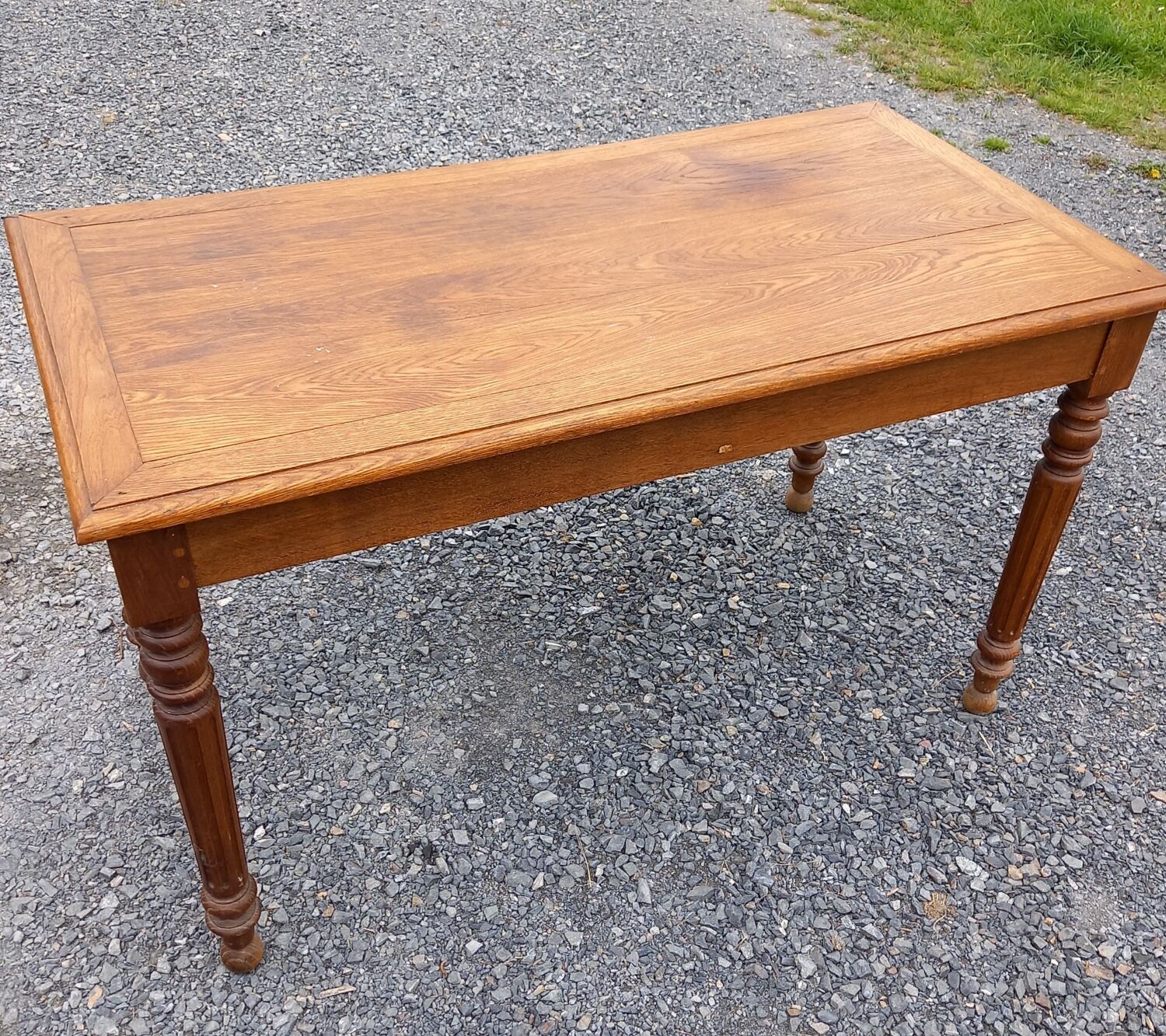 Old oak table or desk 2 drawers