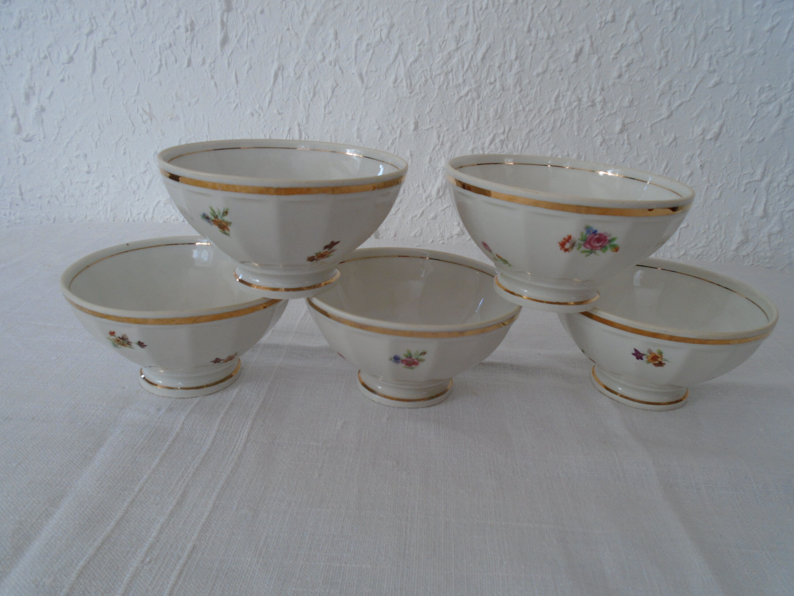 5 Old sowing seedling bowls of small flowers signed