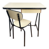 Bureau + chaise d'enfant en formica