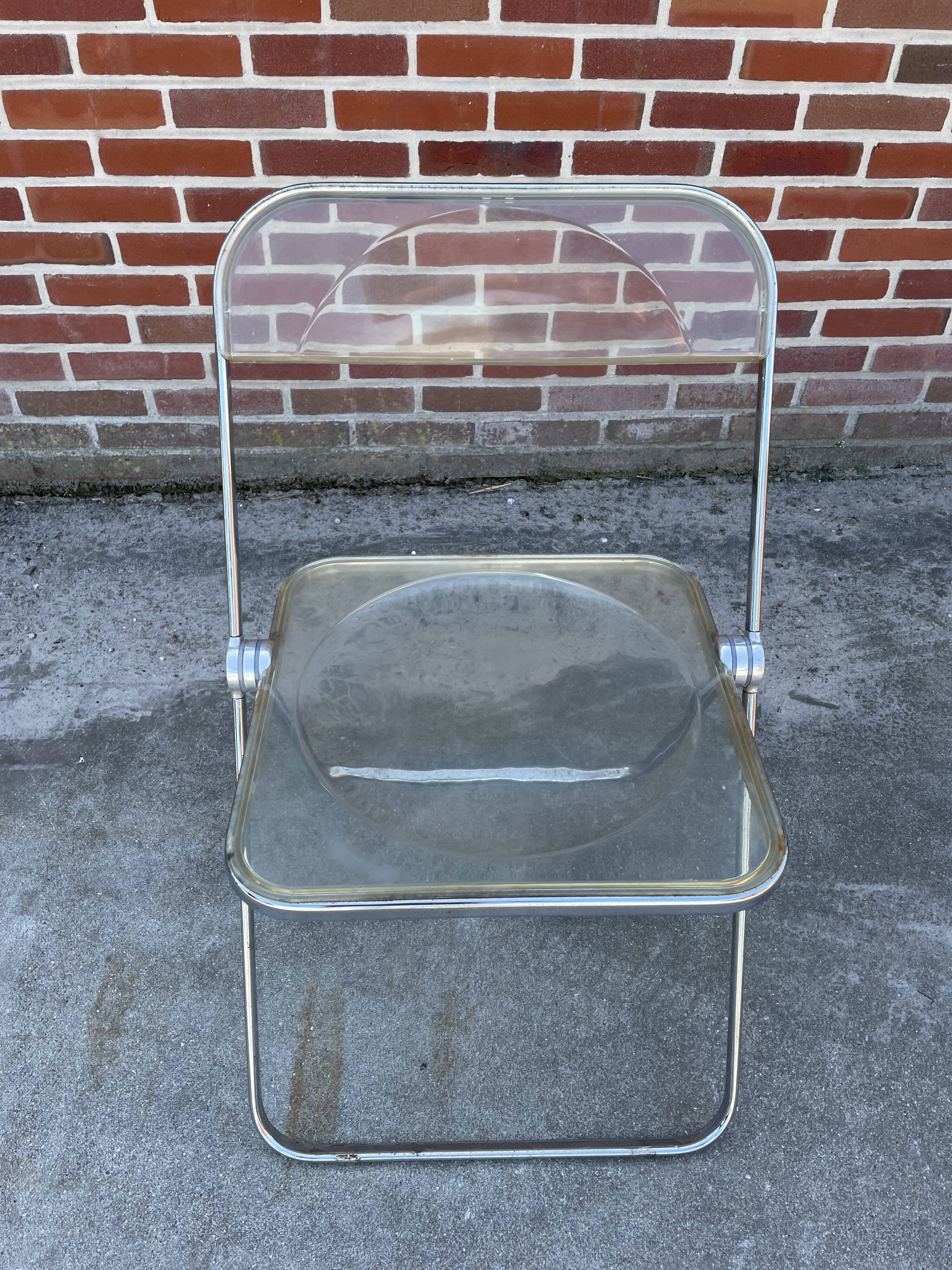 Plia chair by Giancarlo Piretti  for castelli