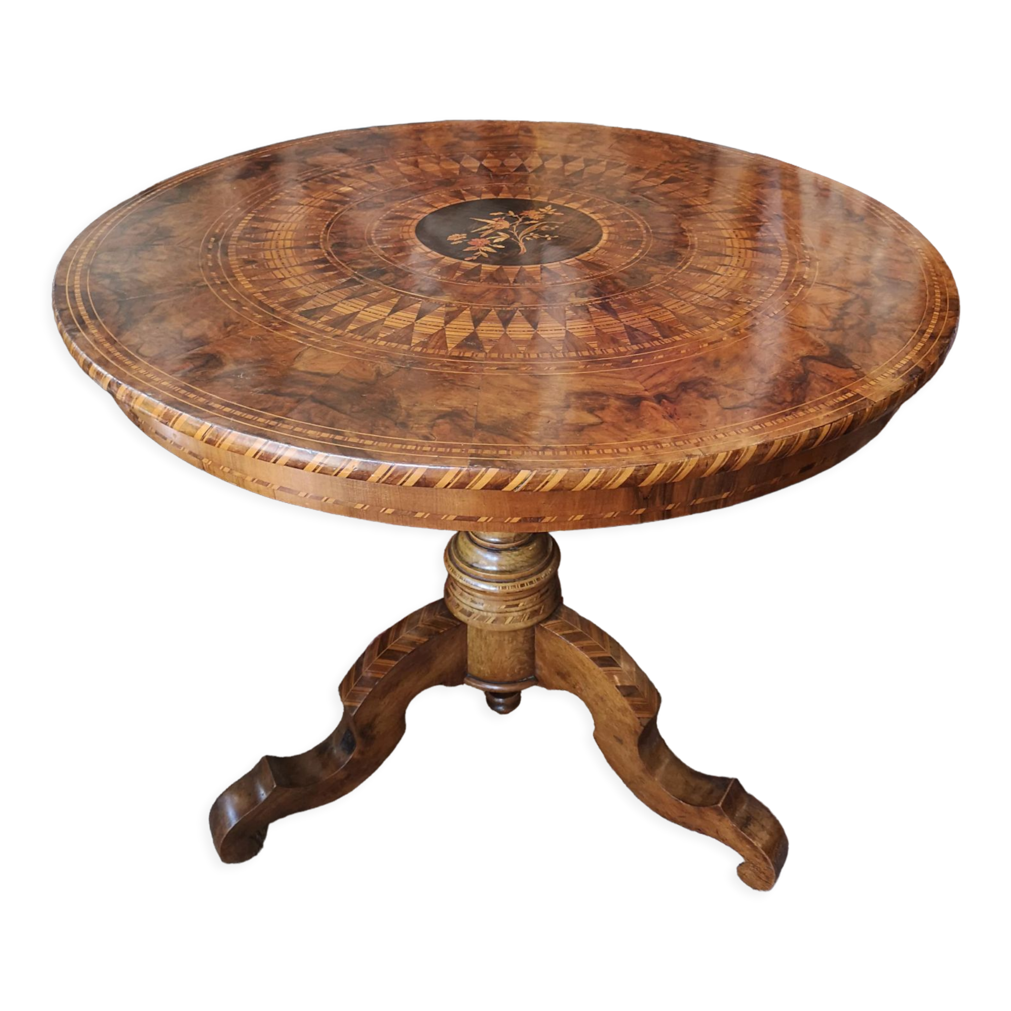 Dining room table in wood