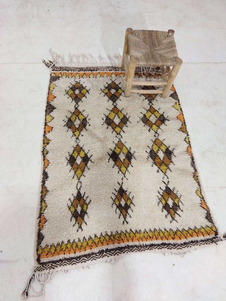 Handmade Moroccan Berber rug 137 x 92 cm