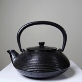 Small vintage Japanese black cast iron teapot 400ml