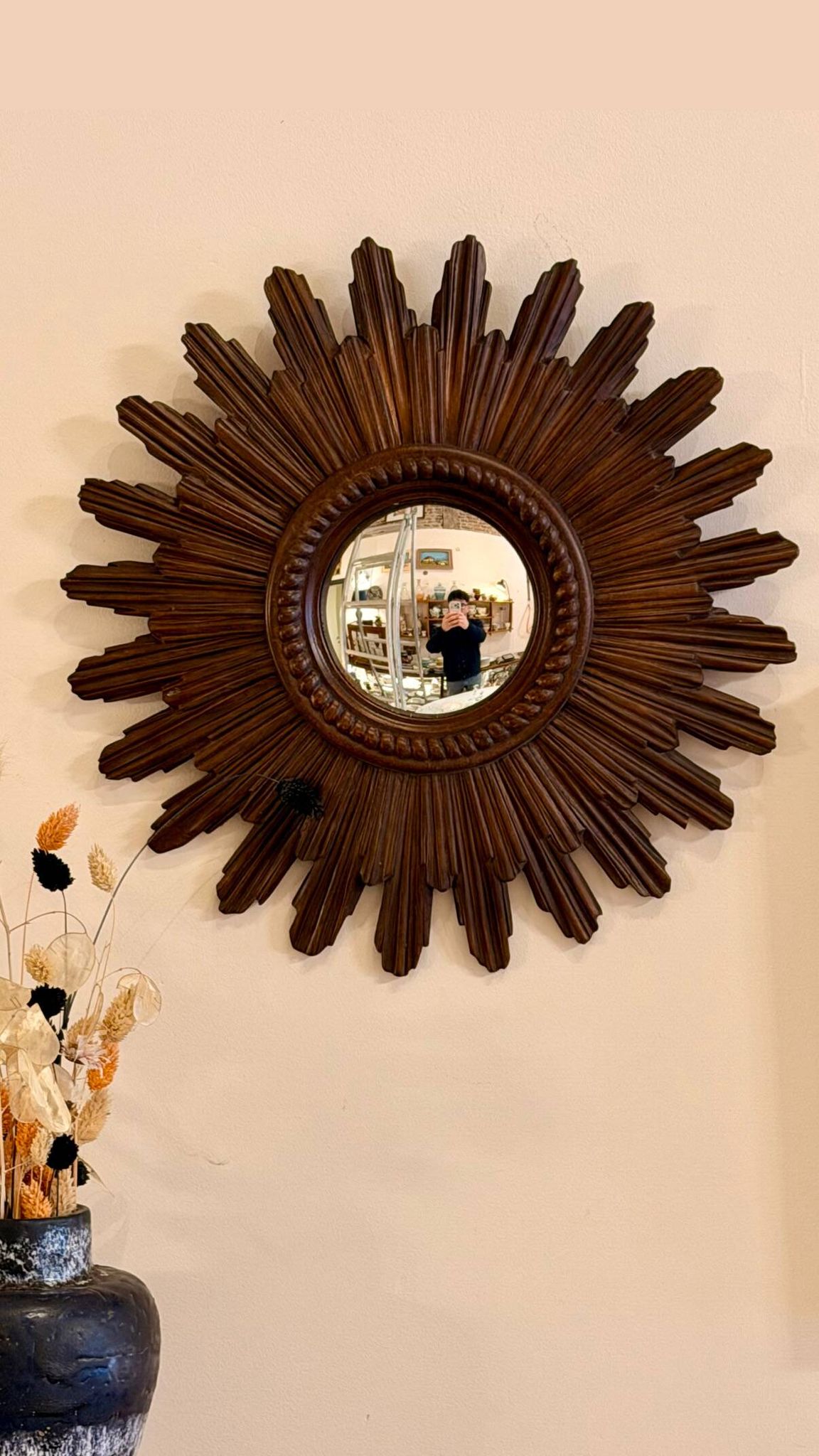 Vintage sun mirror in resin