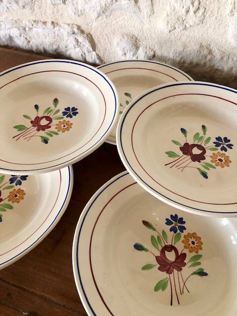 Luneville plates, "Chantilly" model