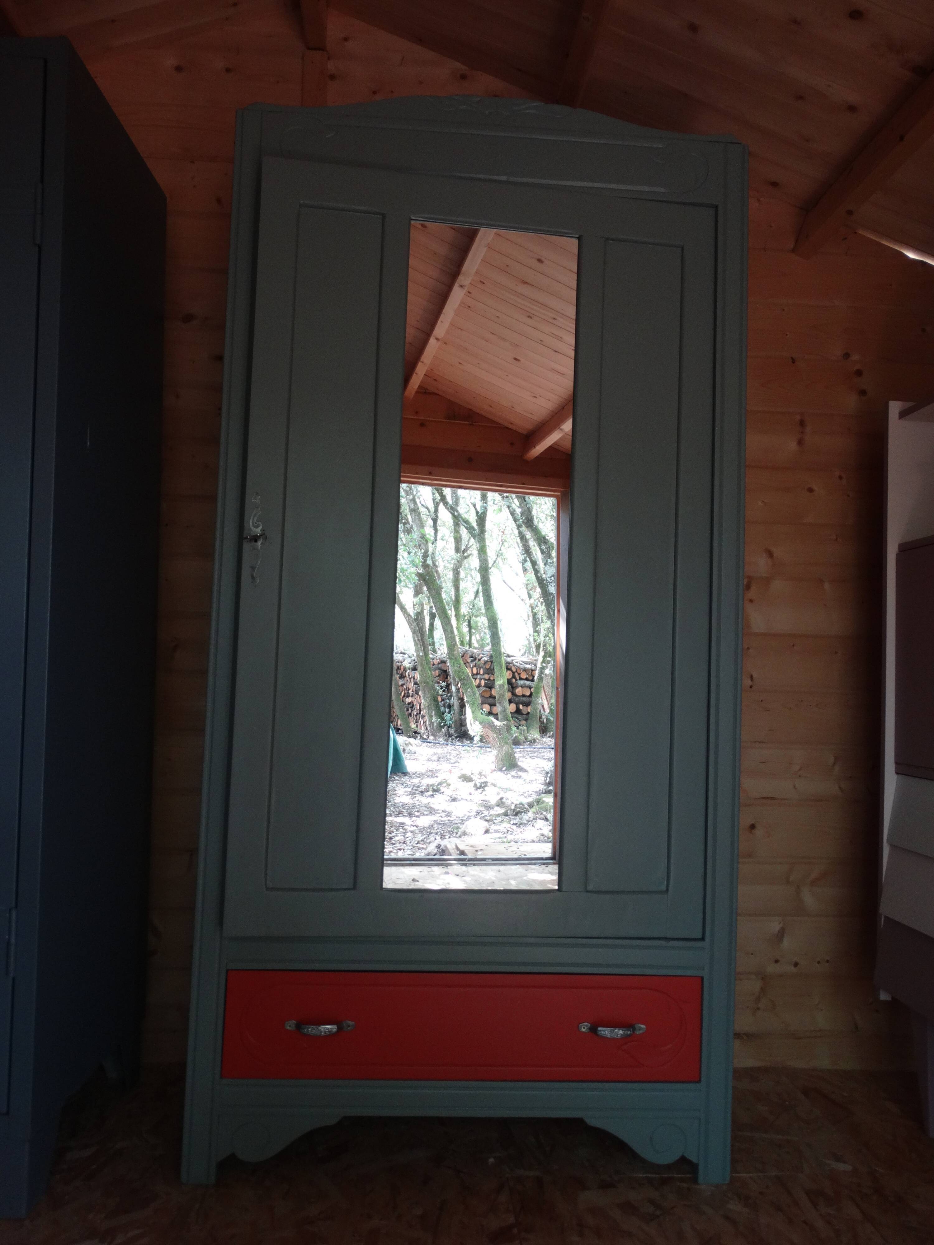 Cabinet parisisenne restored