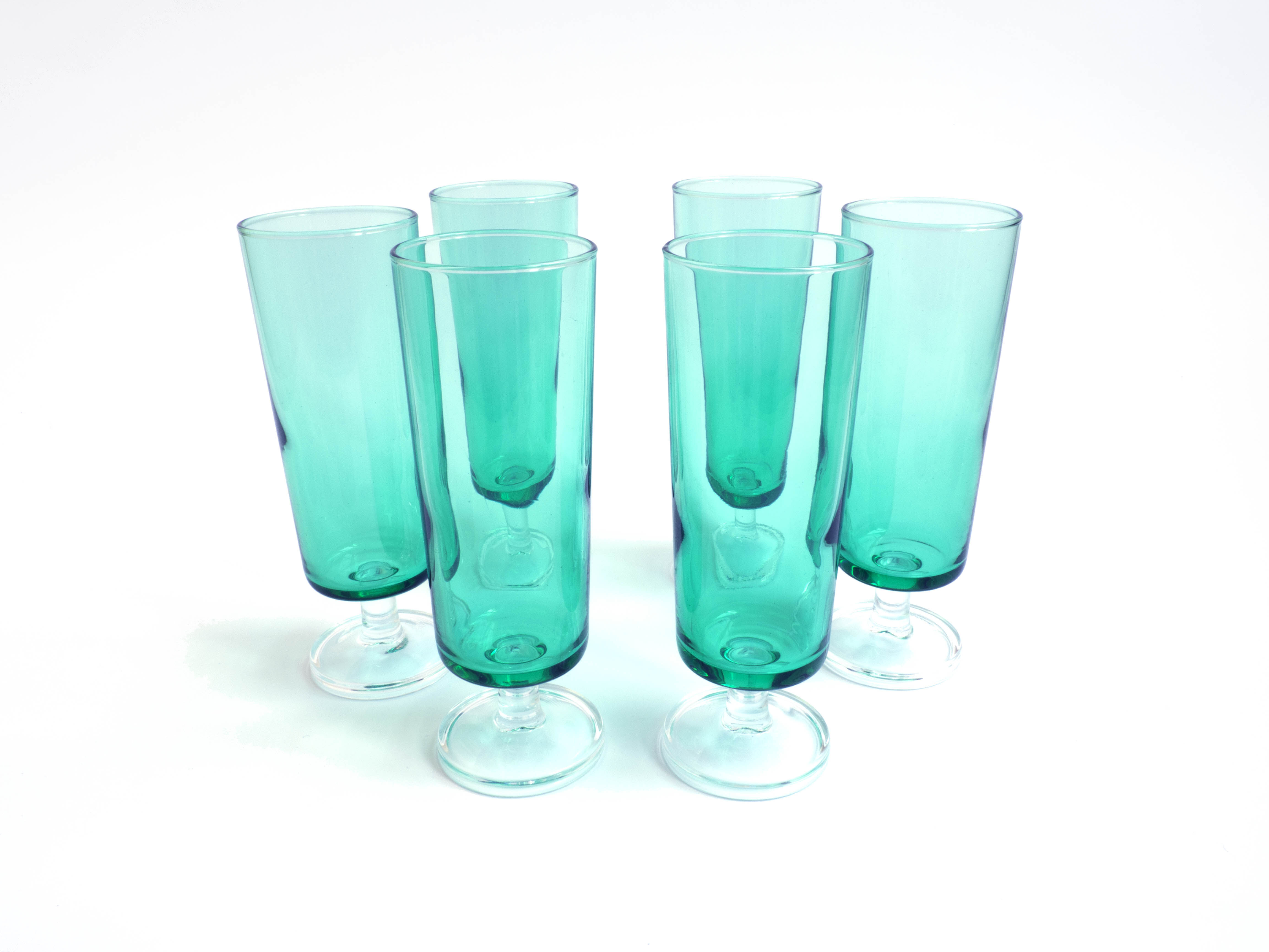 Vintage luminarc green champagne flutes