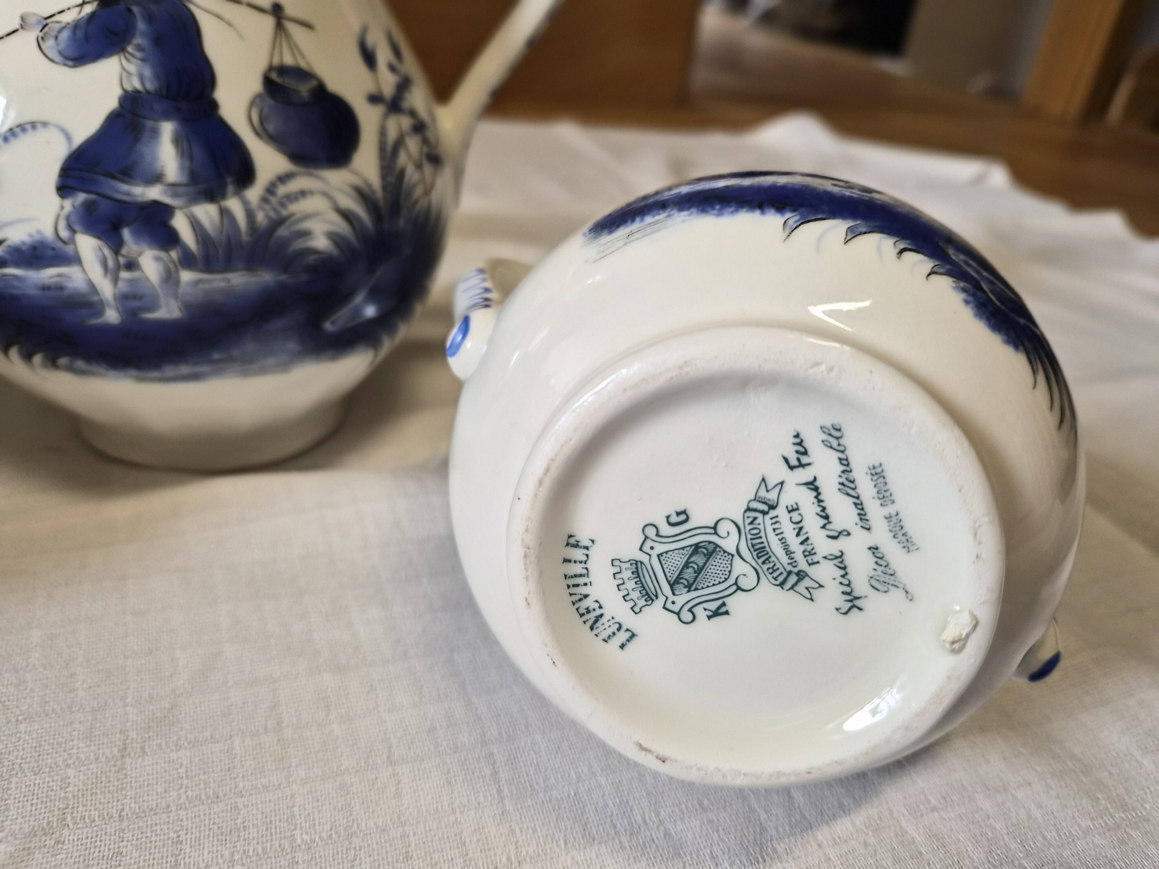 Rare Lunéville Art Deco tea set with Japonisme inspiration, 27 pieces.