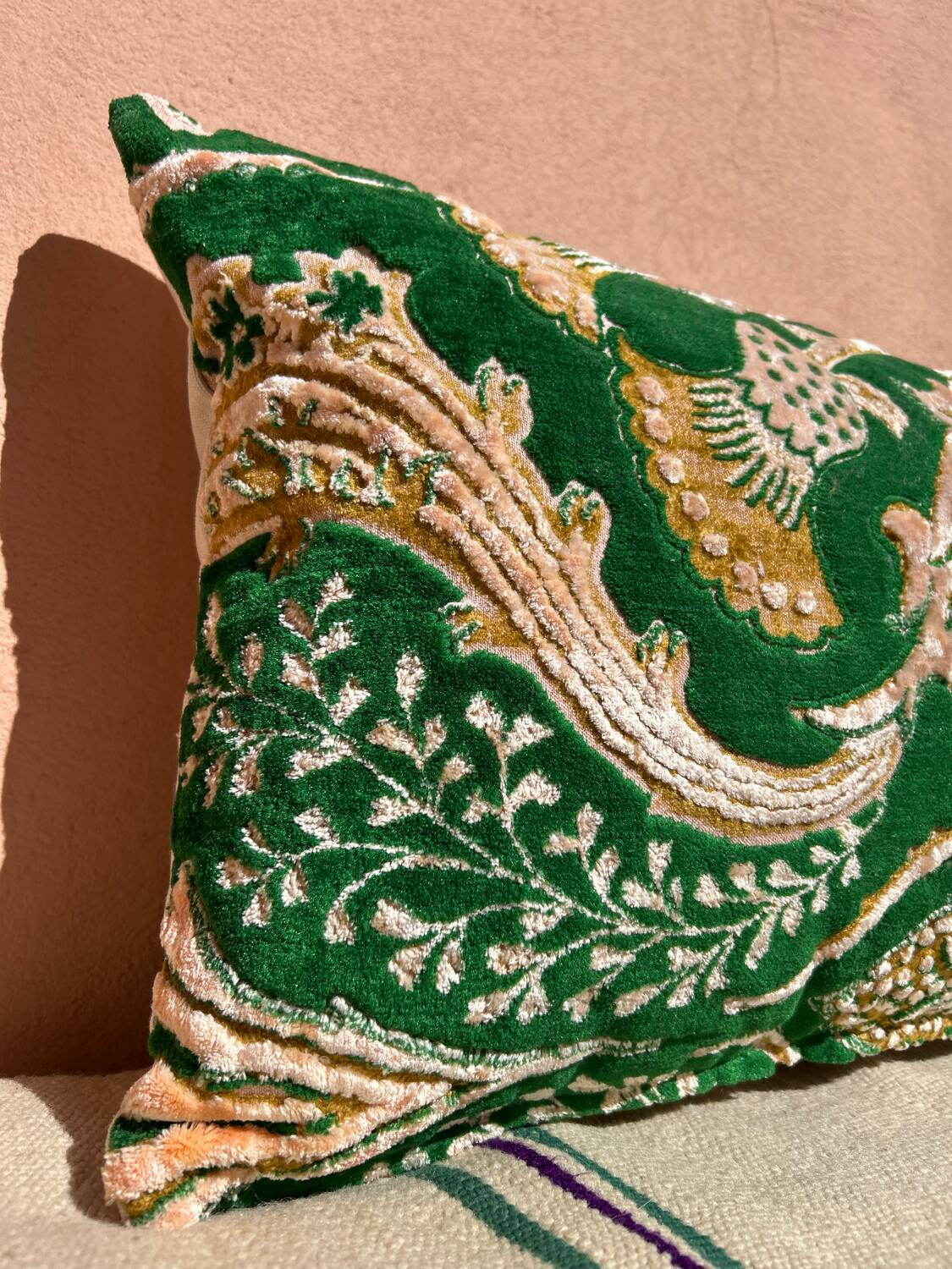 Velvet cushion 40x60cm