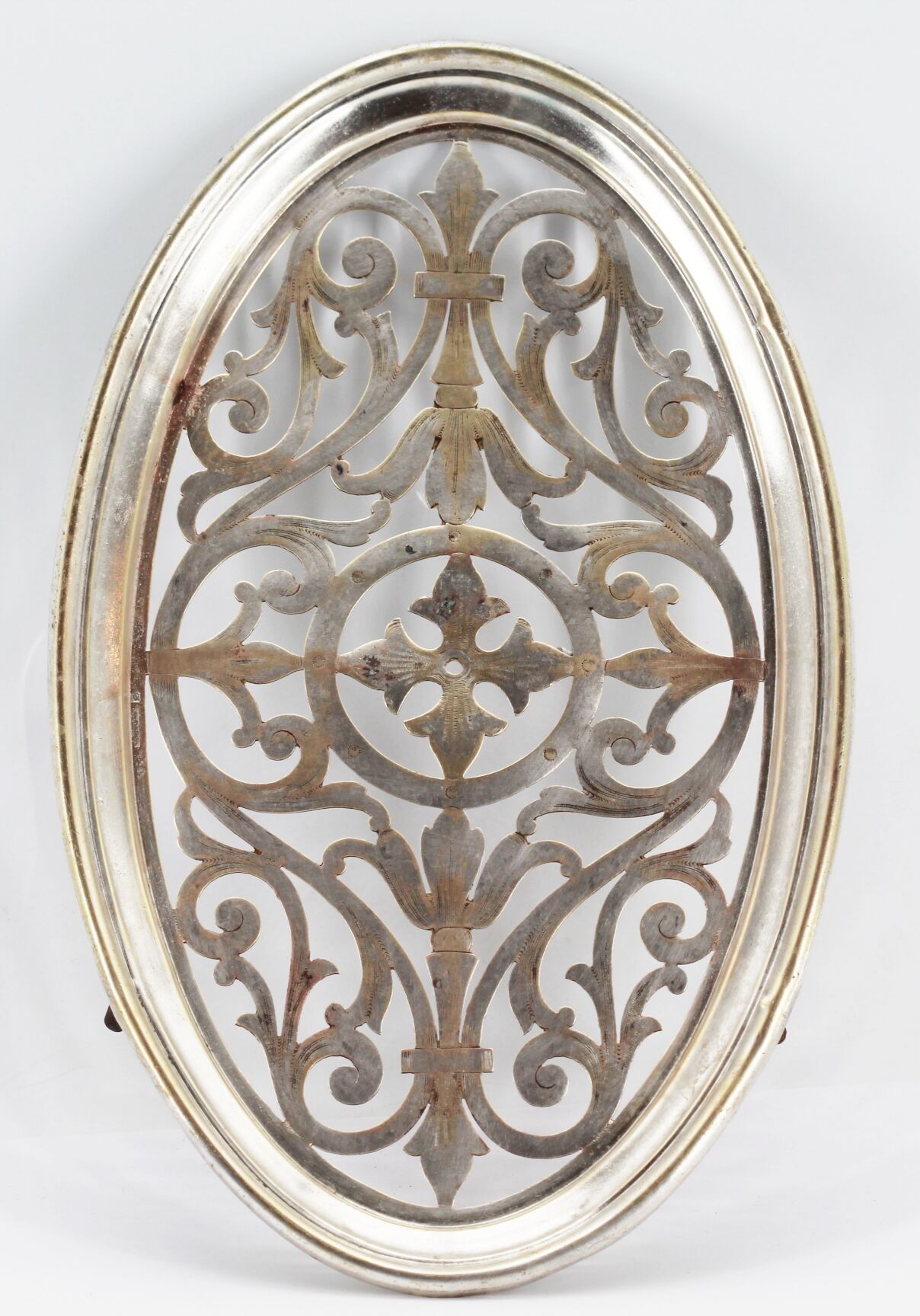 Old underside of flat cailar bayard