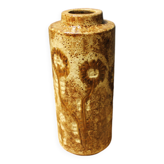 Large ceramic floral decoration