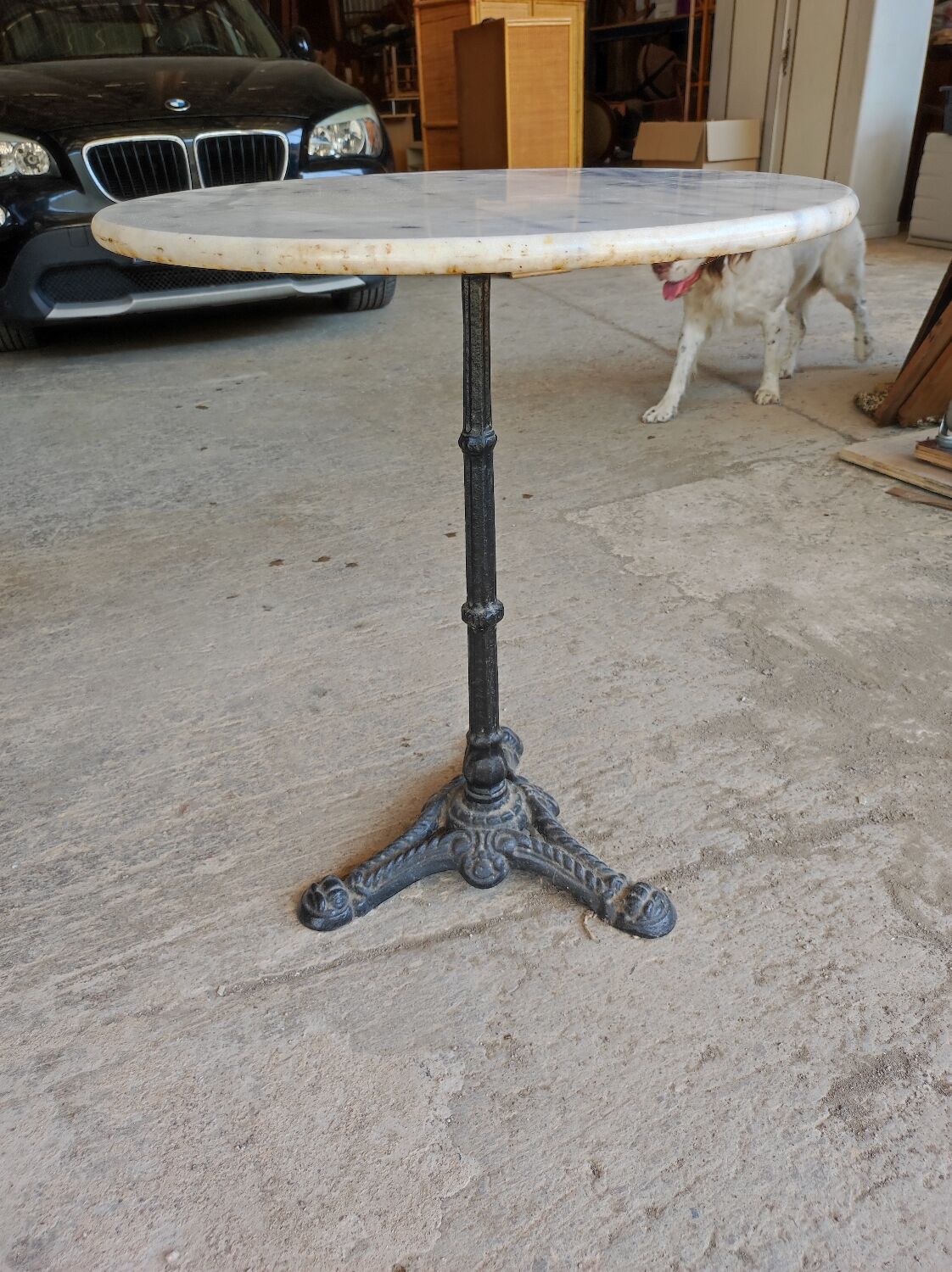 Table bistro marble top cast iron foot