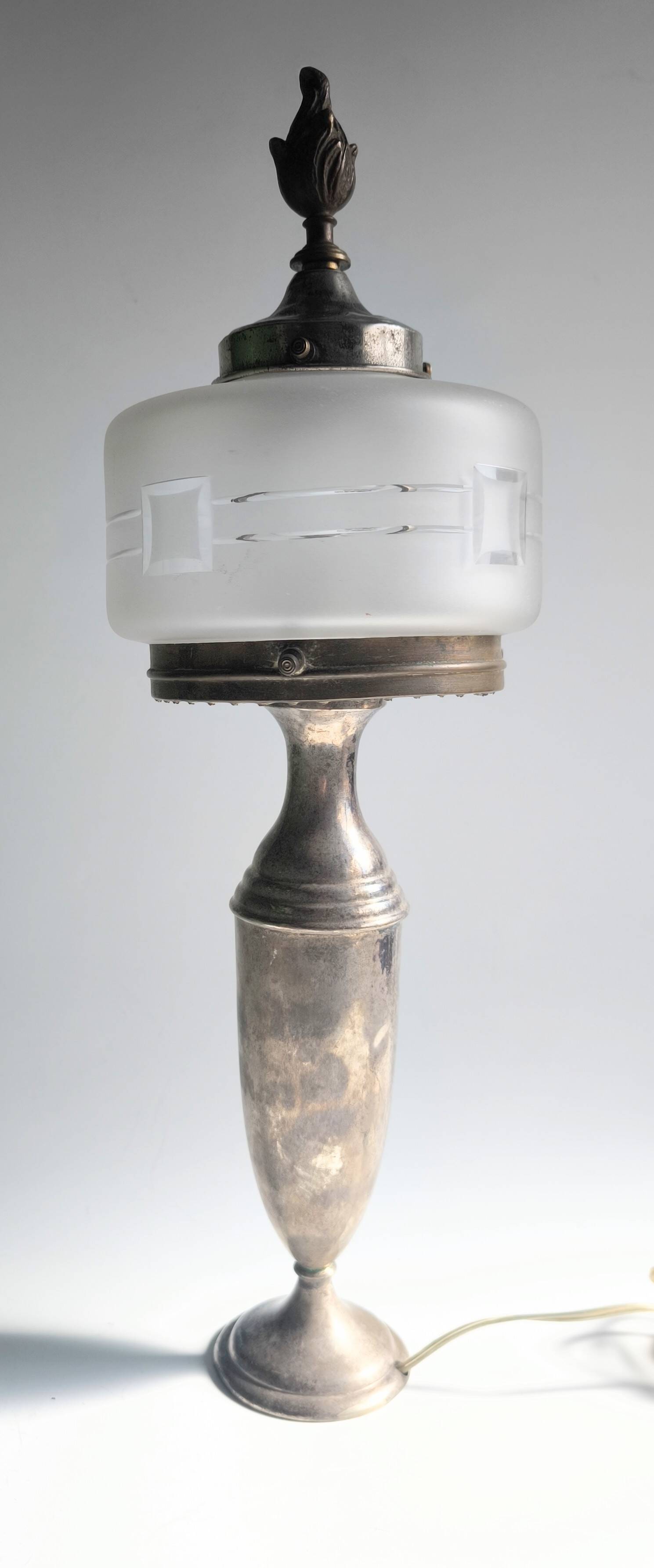 French Art Deco table lamp
