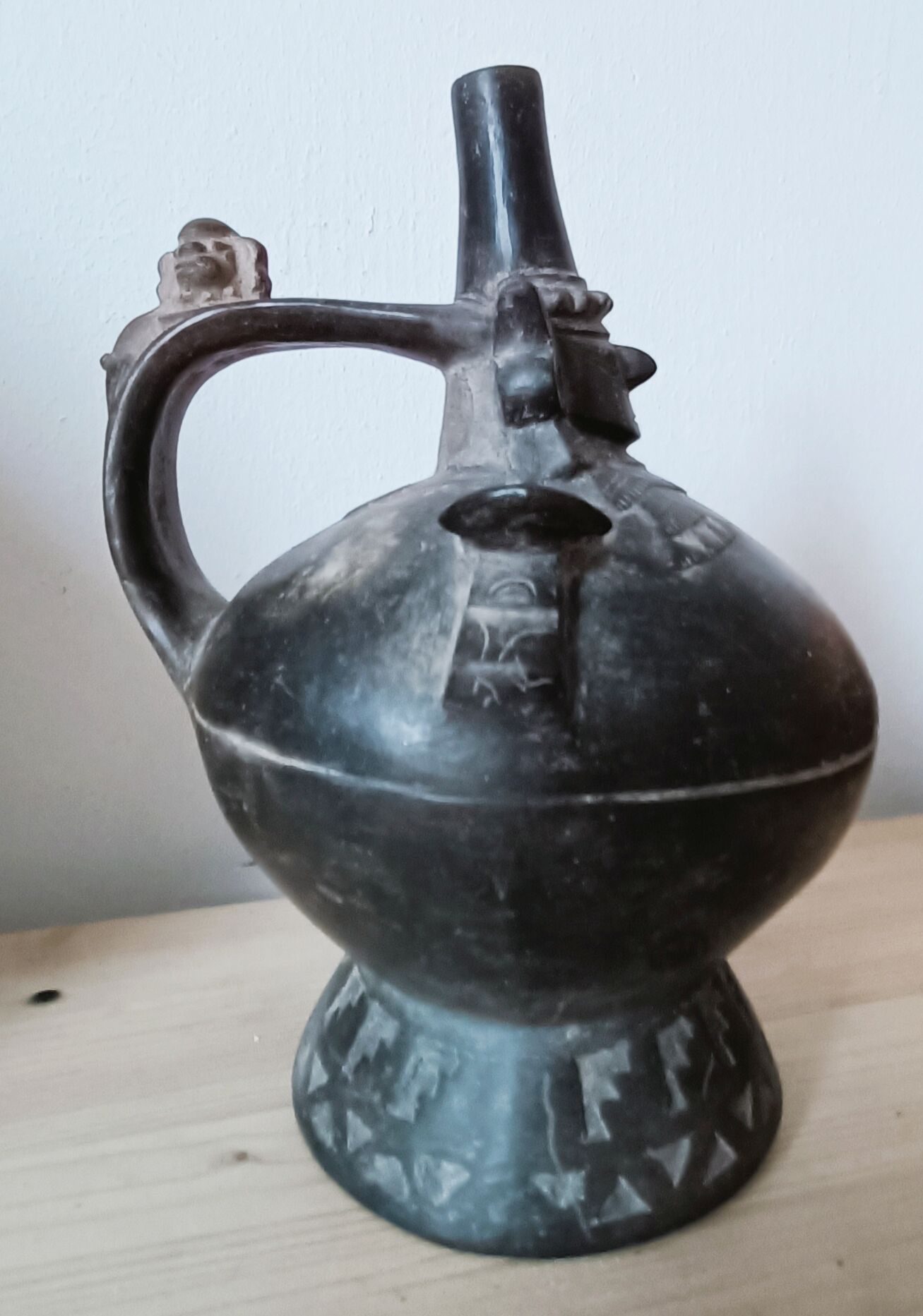 Funerary vase Lambeyeque Chimu Peru Pre-Columbian 10 11th century