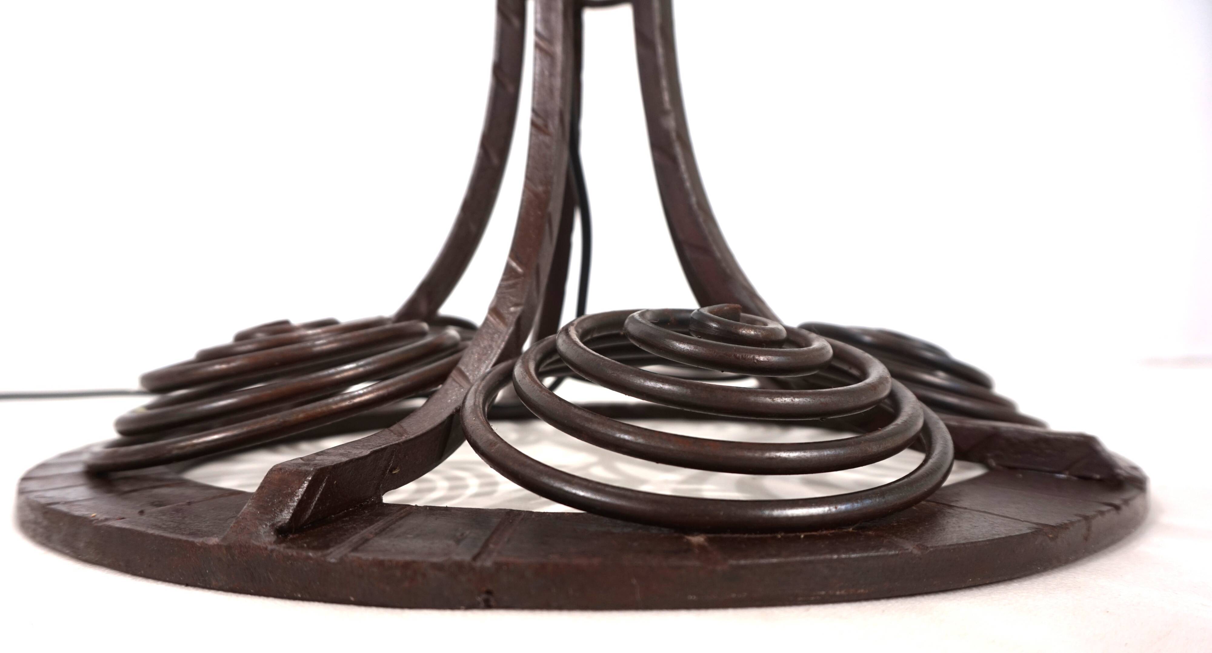 Lampadaire Art Nouveau en fer forgé, 1920