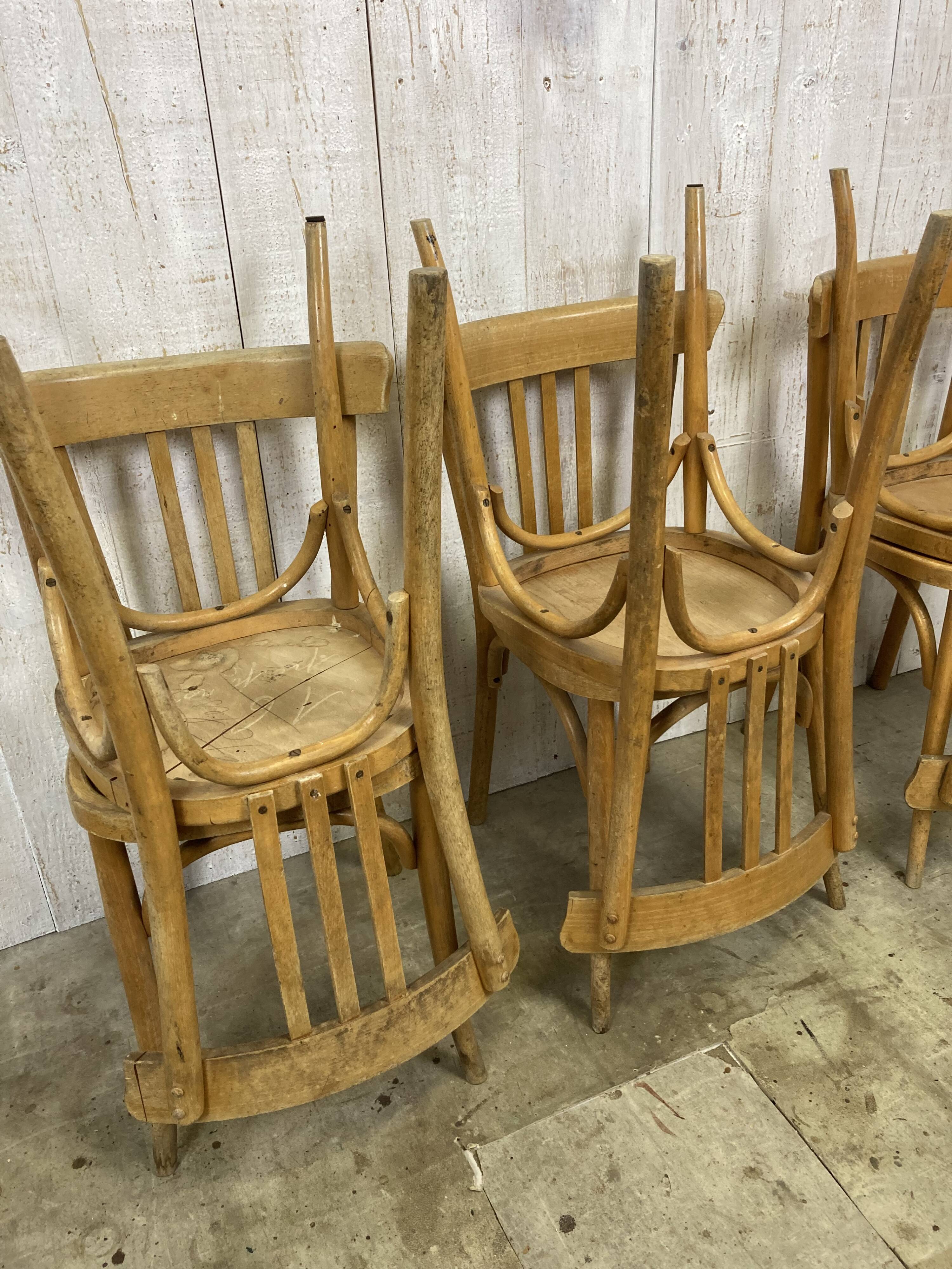 Série de 6 chaises bistrot en bois courbé