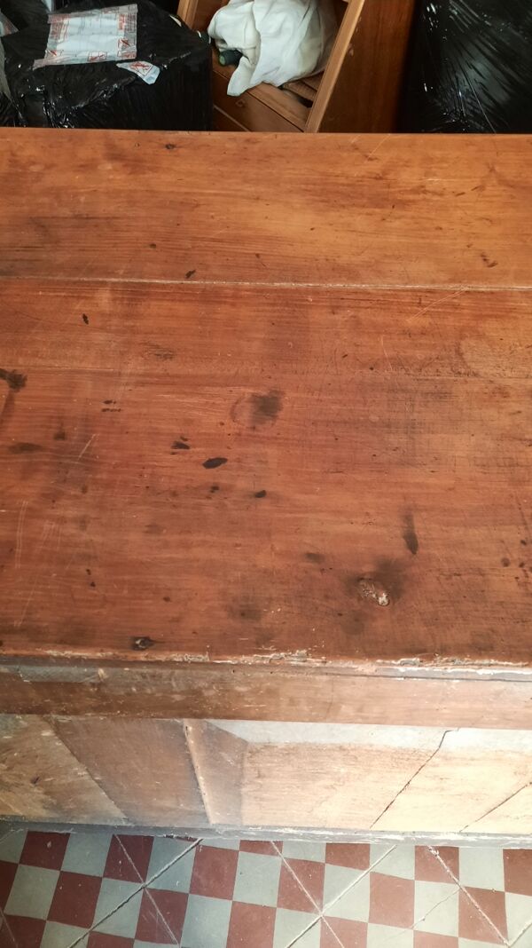 Buffet bas ancien en merisier