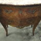 Commode galbée style Louis XVI marqueterie bois de rose