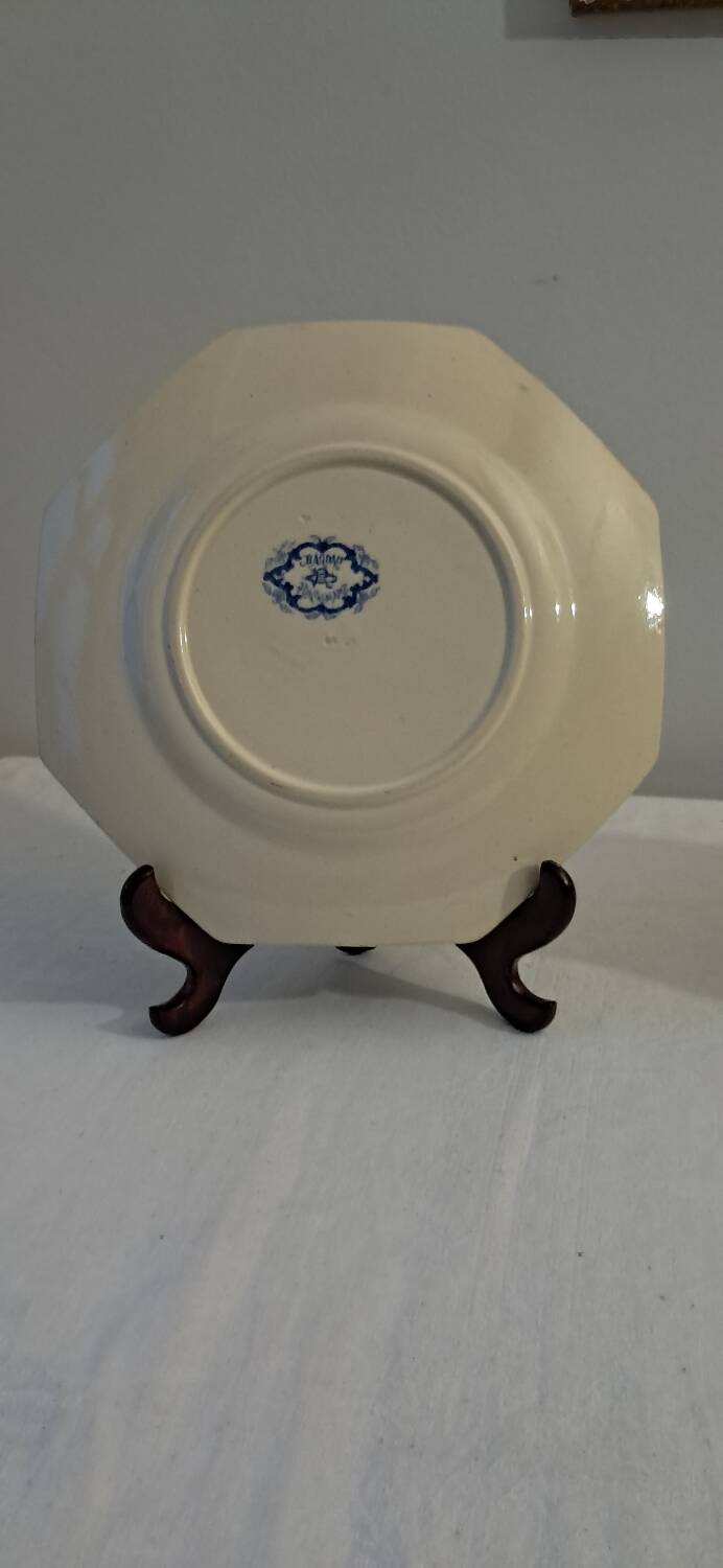 Longchamp octagonal plate, Bagdad model. Late 19th, early 20th century.