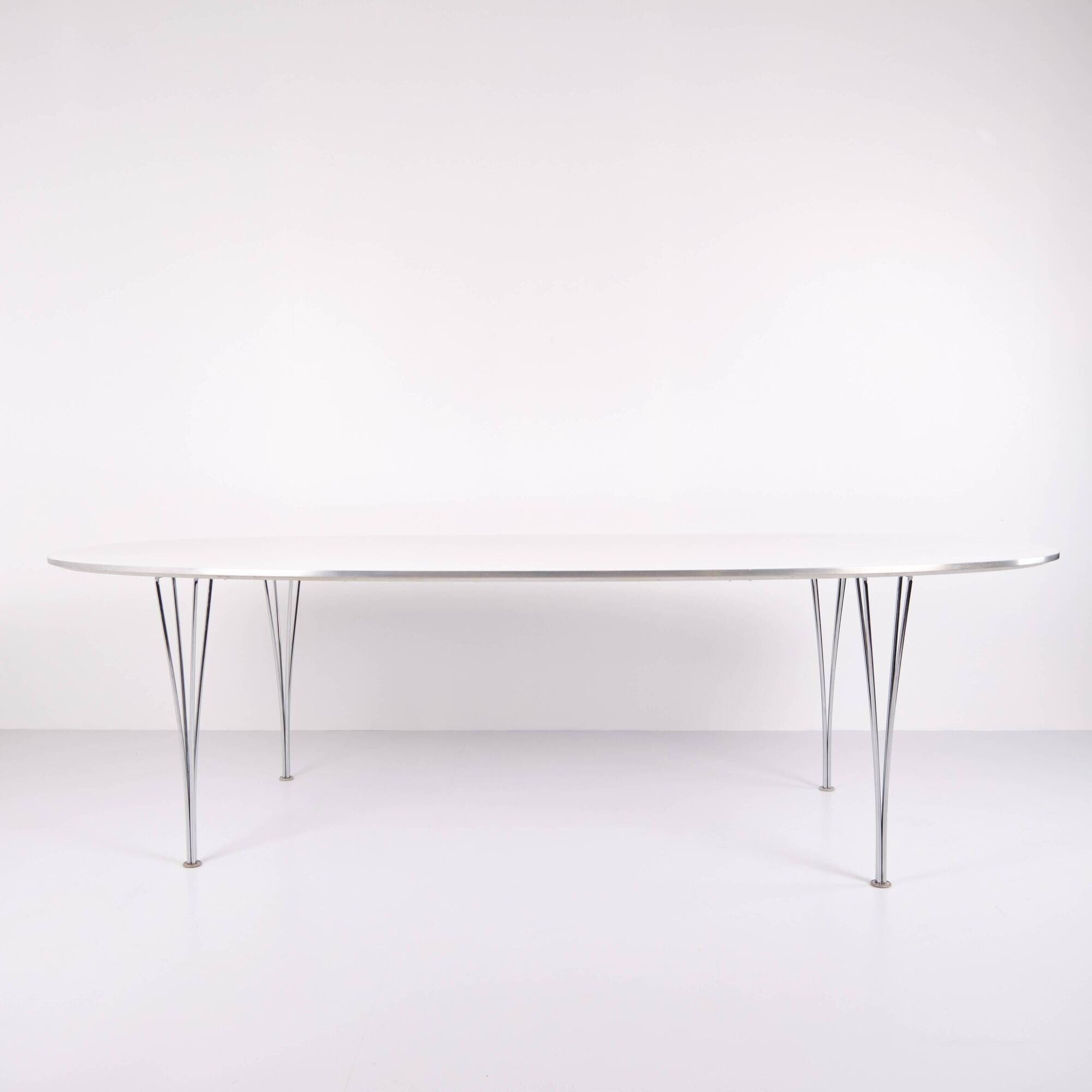 Super Ellipse dining table - Model B614 - white laminate - Piet Hein, Bruno Mathsson & Arne Jacobsen - Fritz Hansen