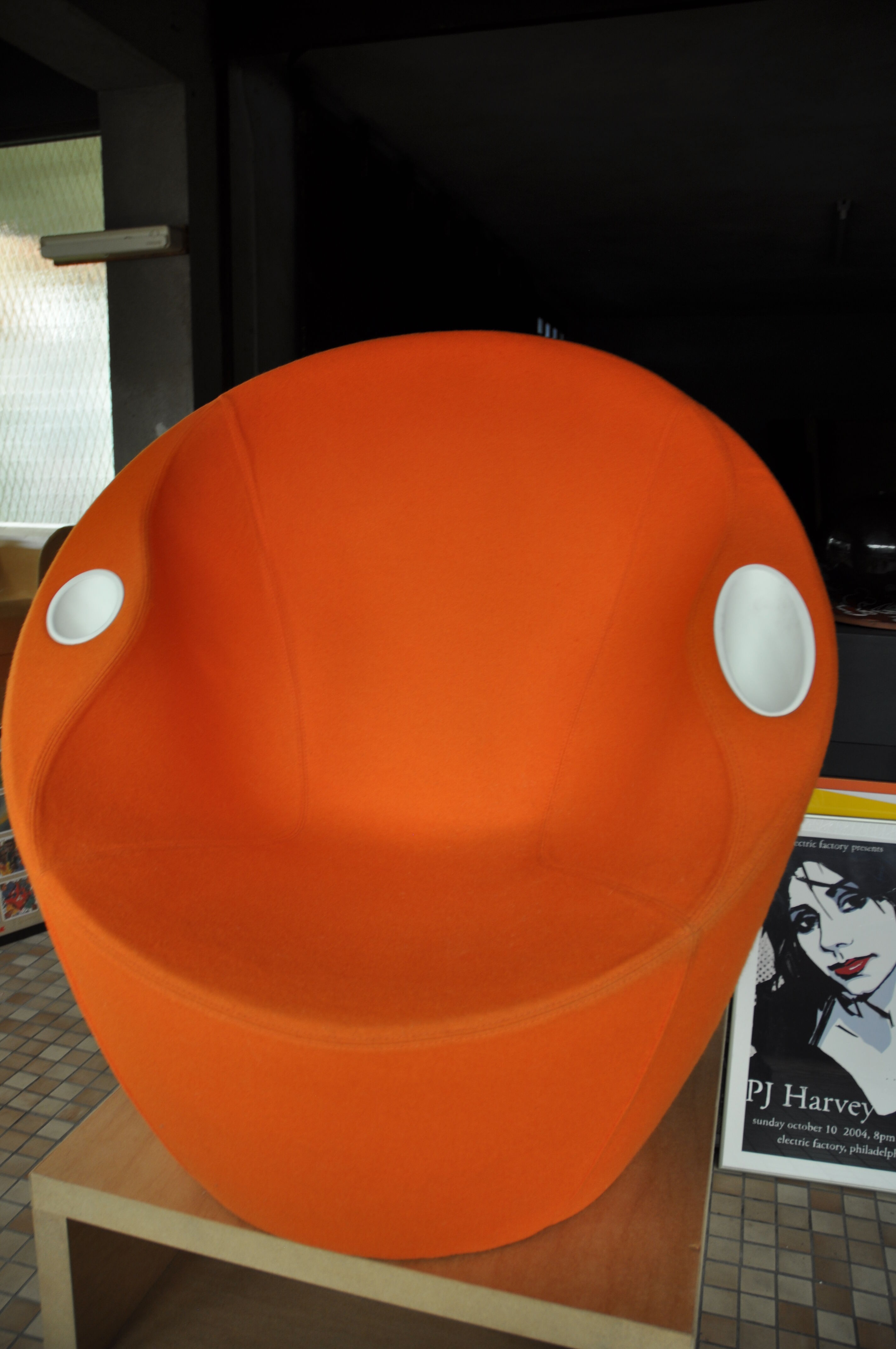 Fauteuil Ouch orange design Karim Rashid pour Casamania