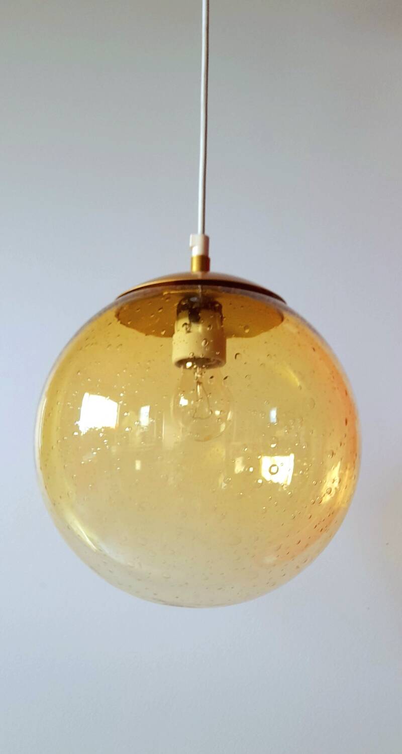 Amber bubbles glass pendant light