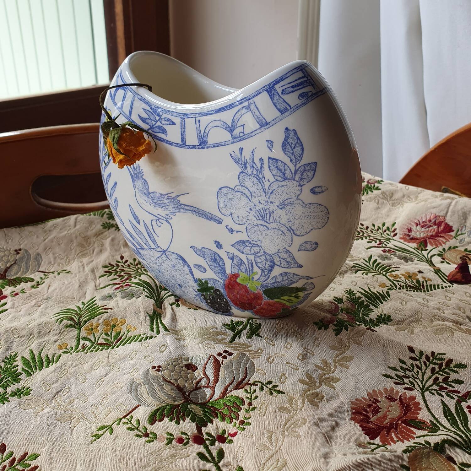 Vase demi lune peint à la main Gien