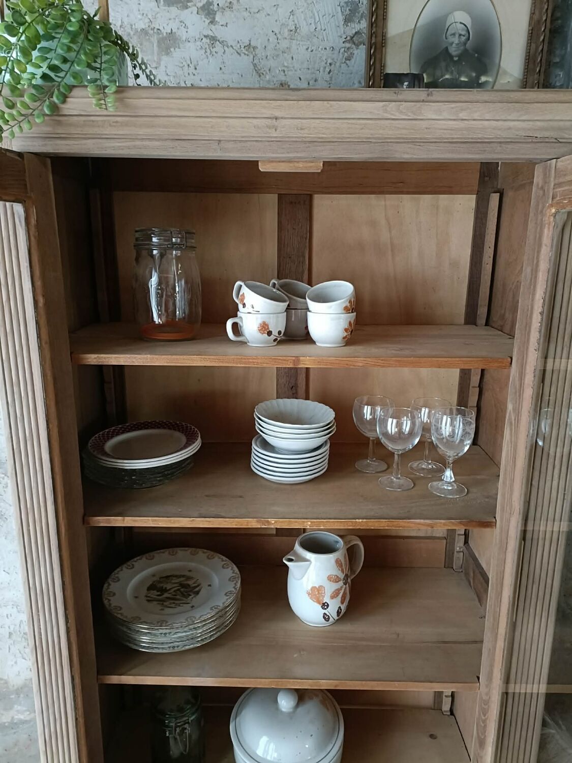 Art Deco display cabinet