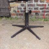 workshop chair adjustable in height, metal footing and seating and wooden back