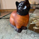 Art Deco cat lamp in glass paste, signed.
