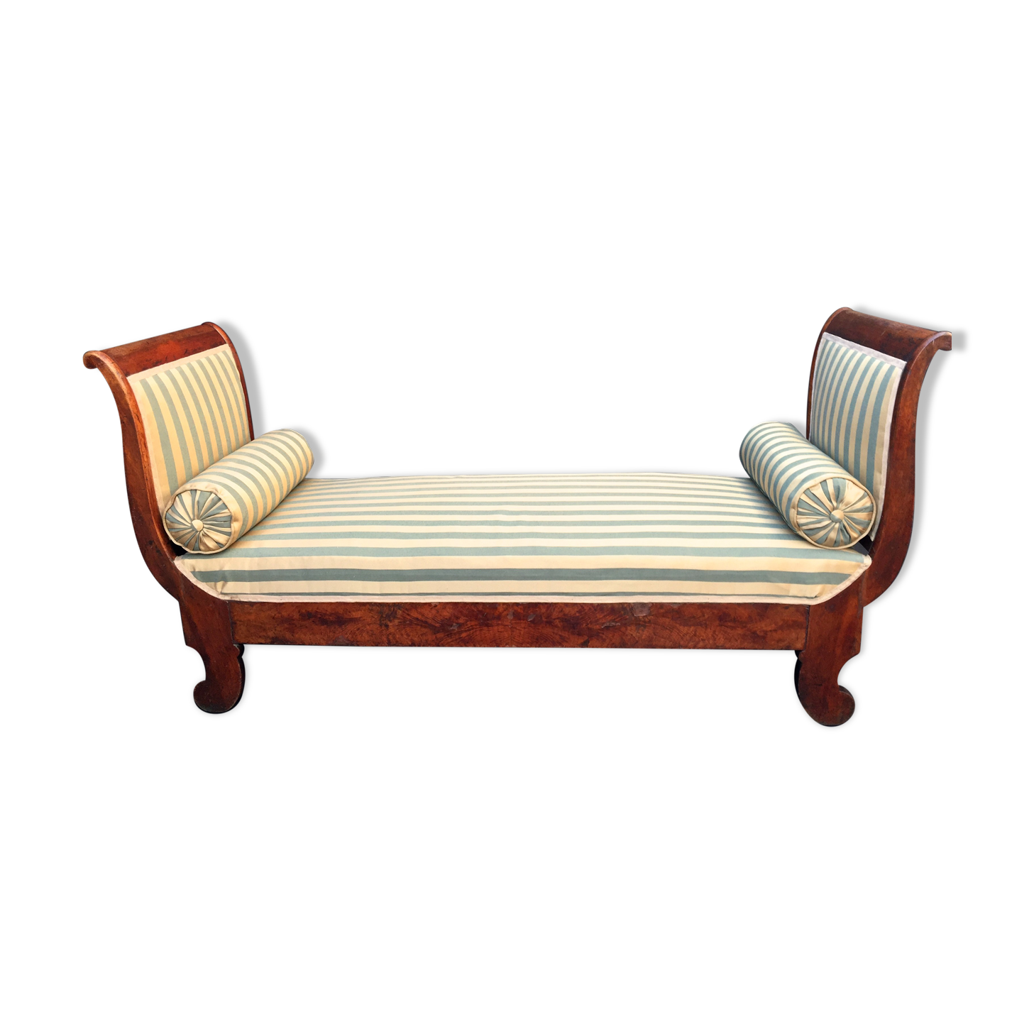 Walnut recamier bench Napoleon III daybed mid-nineteenth century