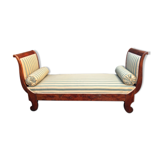 Walnut recamier bench Napoleon III daybed mid-nineteenth century