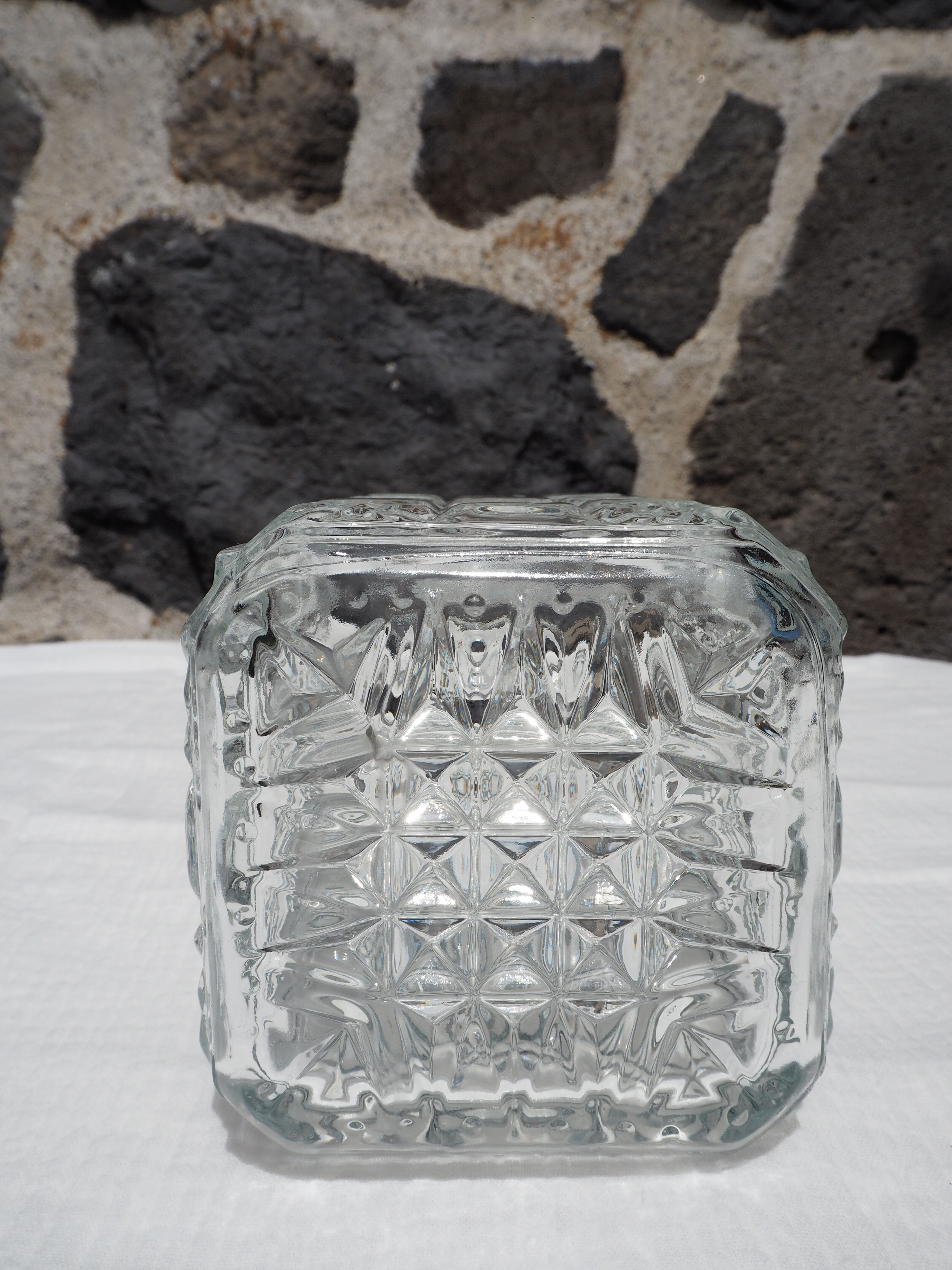 Glass whisky decanter