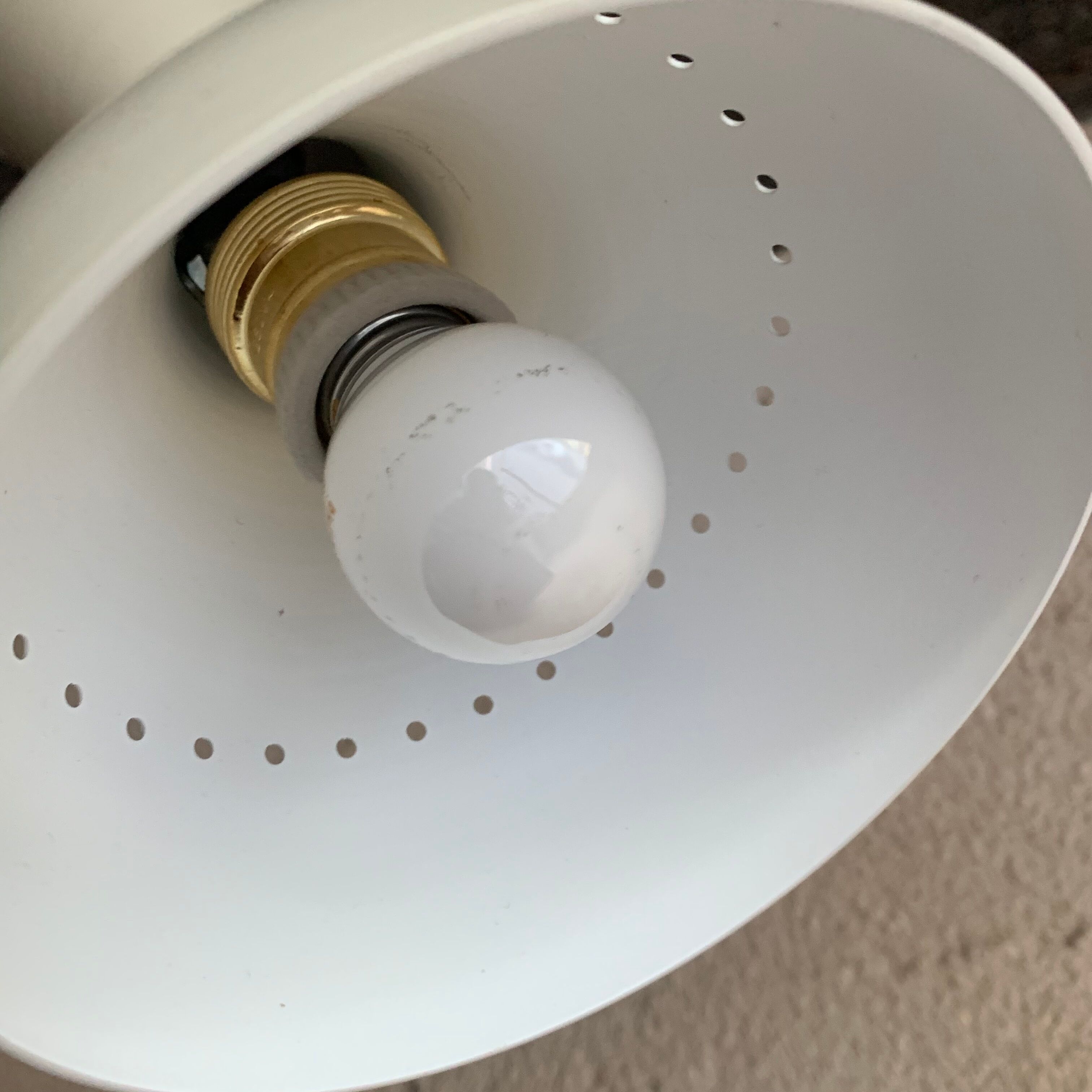 Diabolo lamp with marble counterweight