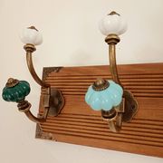 Porte-manteau mural 8 patères – style vintage – bois teinté & métal
