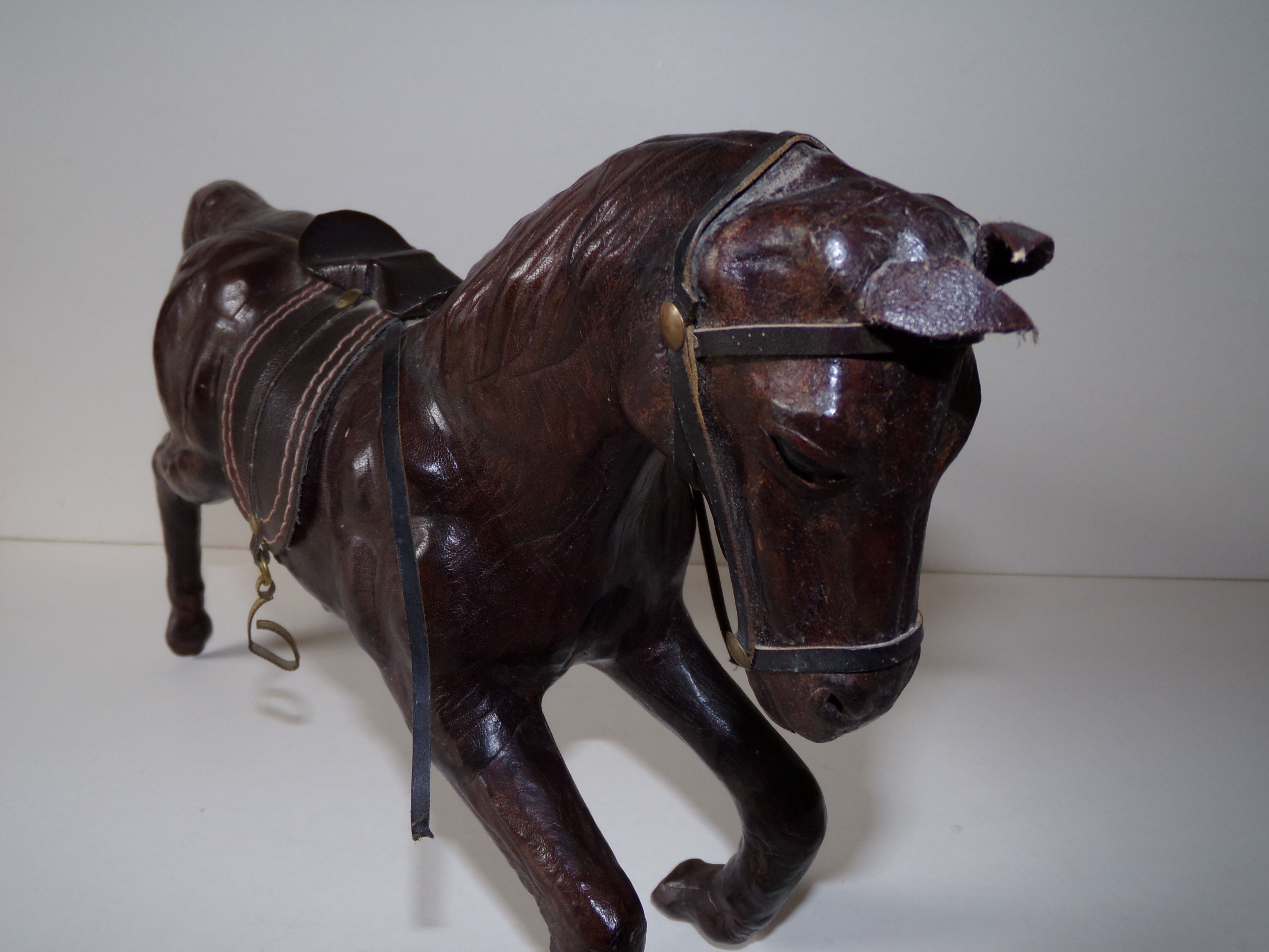 Cheval recouvert de cuir
