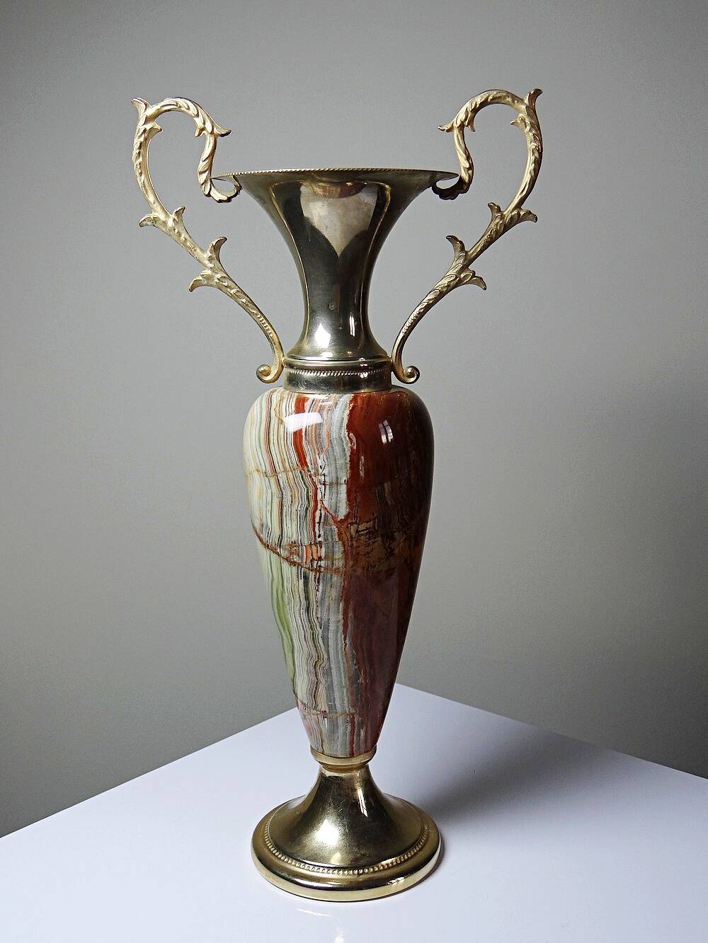 Large decorative onyx and gold metal cassolette, Italy 1960s-70s.