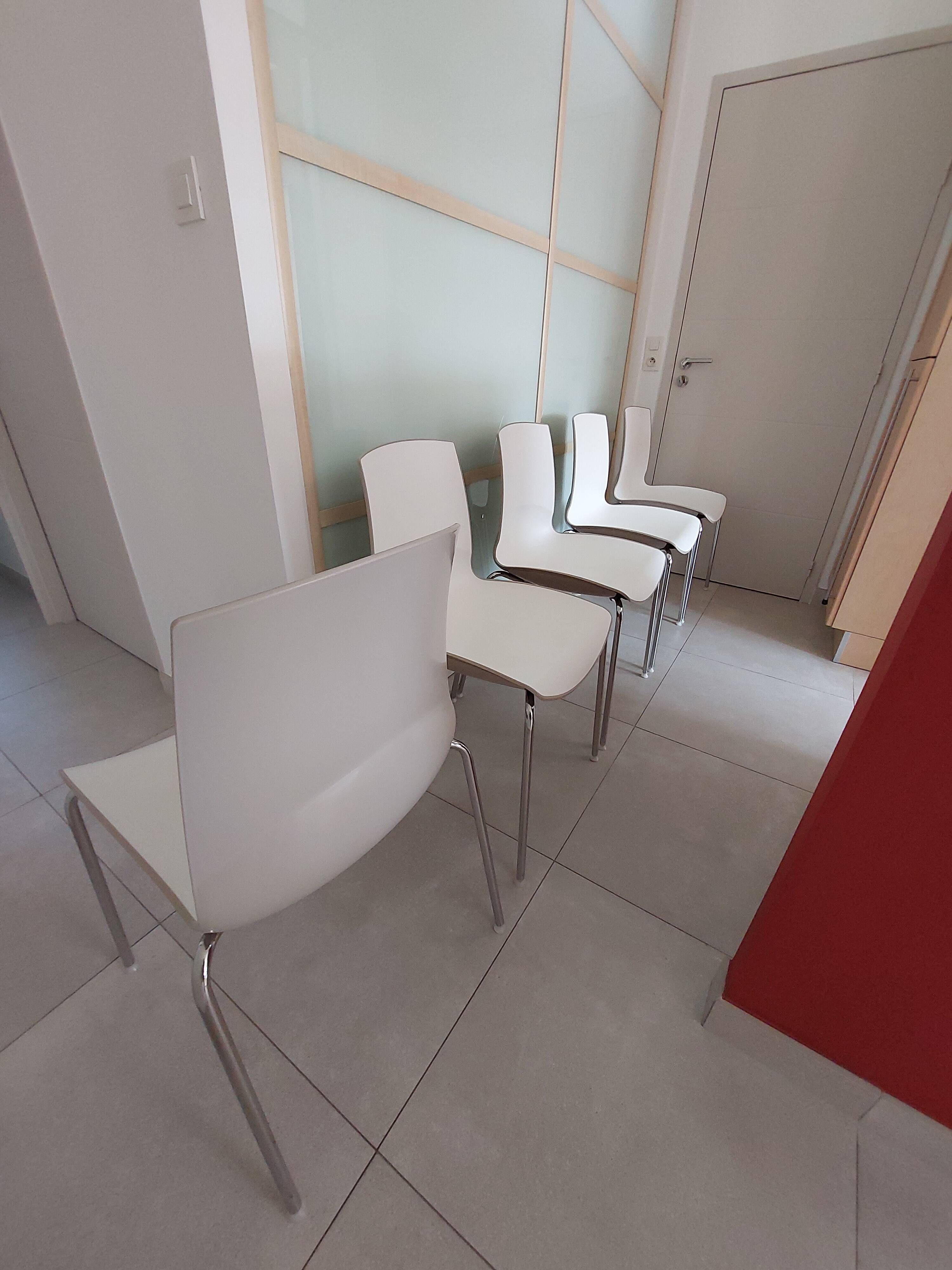 5 chairs NOW from Sandonà and Sandrin for INFINITI