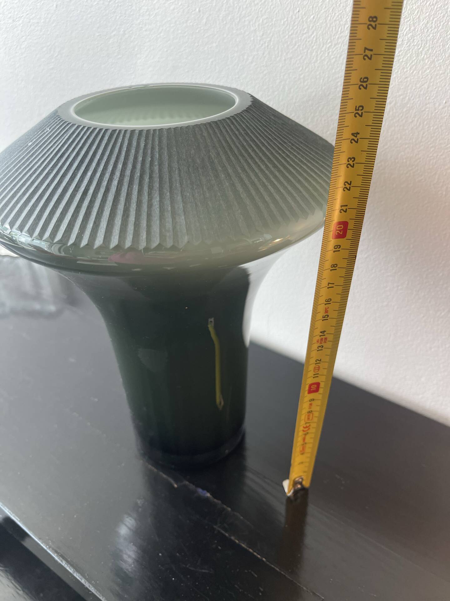 Magnifique Vase J Line neuf couleur kaki