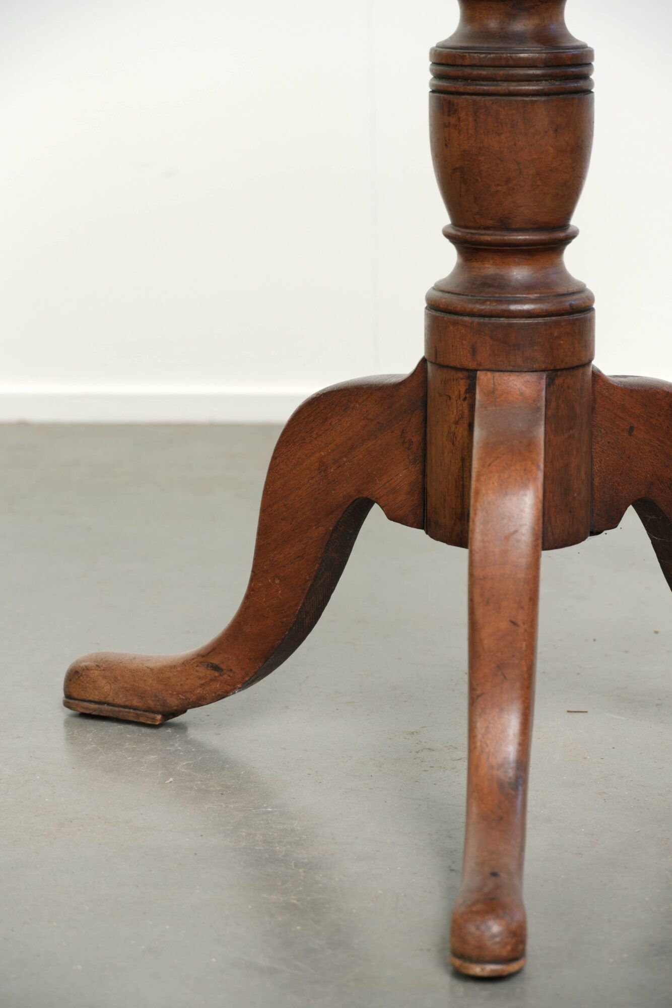 Nice antique English tilt-top table with a wonderful patina