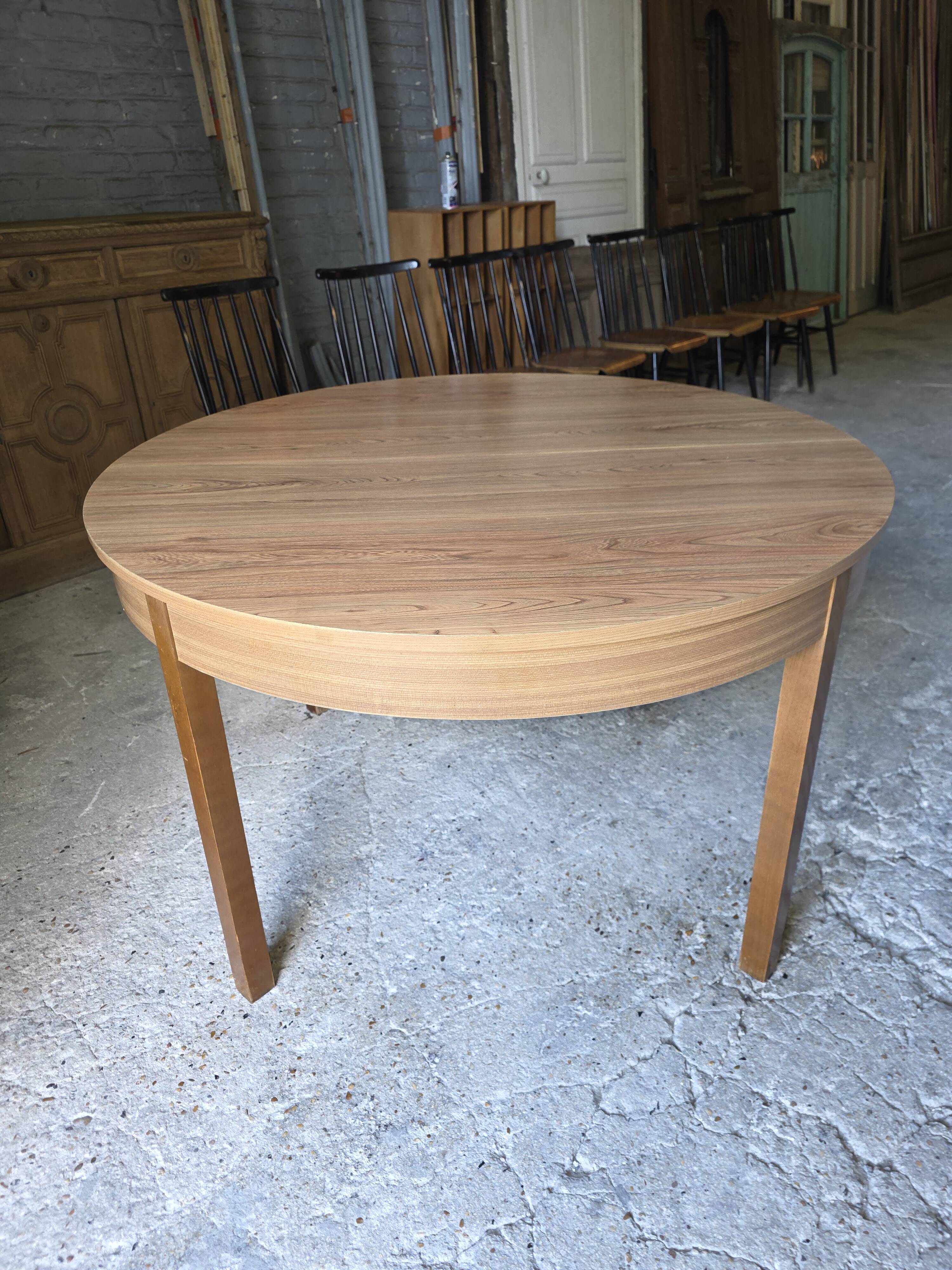 Table scandinave extensible en chêne des années 60
