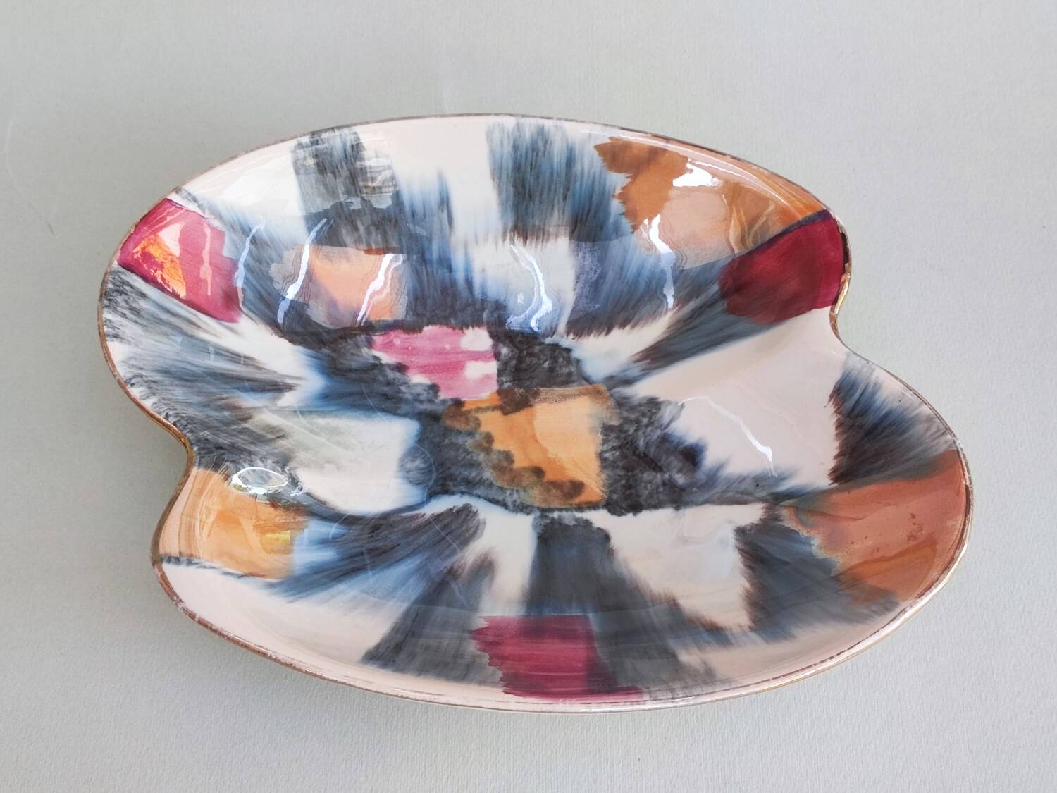 Porcelain dish
