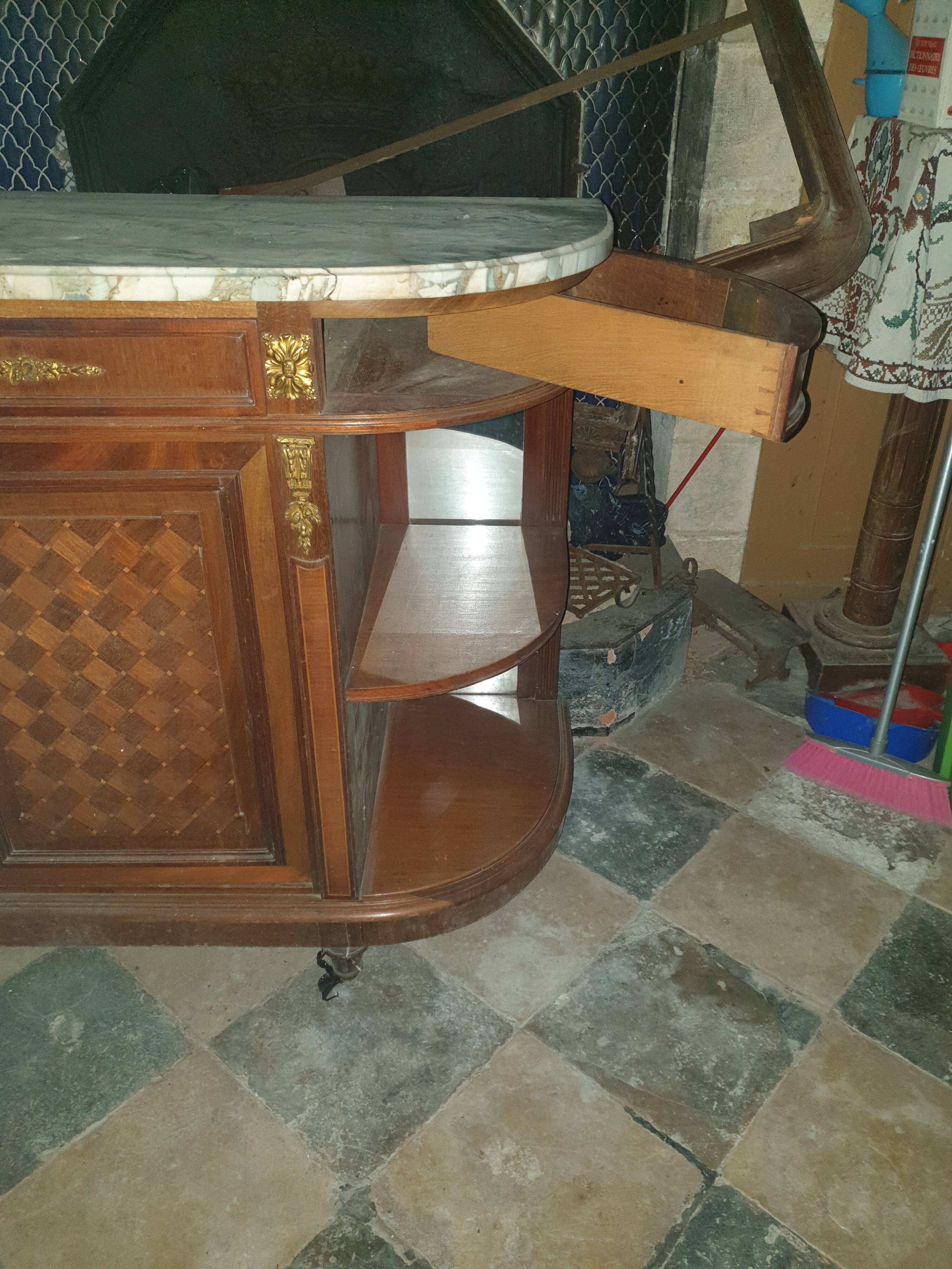 Half-moon buffet in Louis XVI style, mahogany.