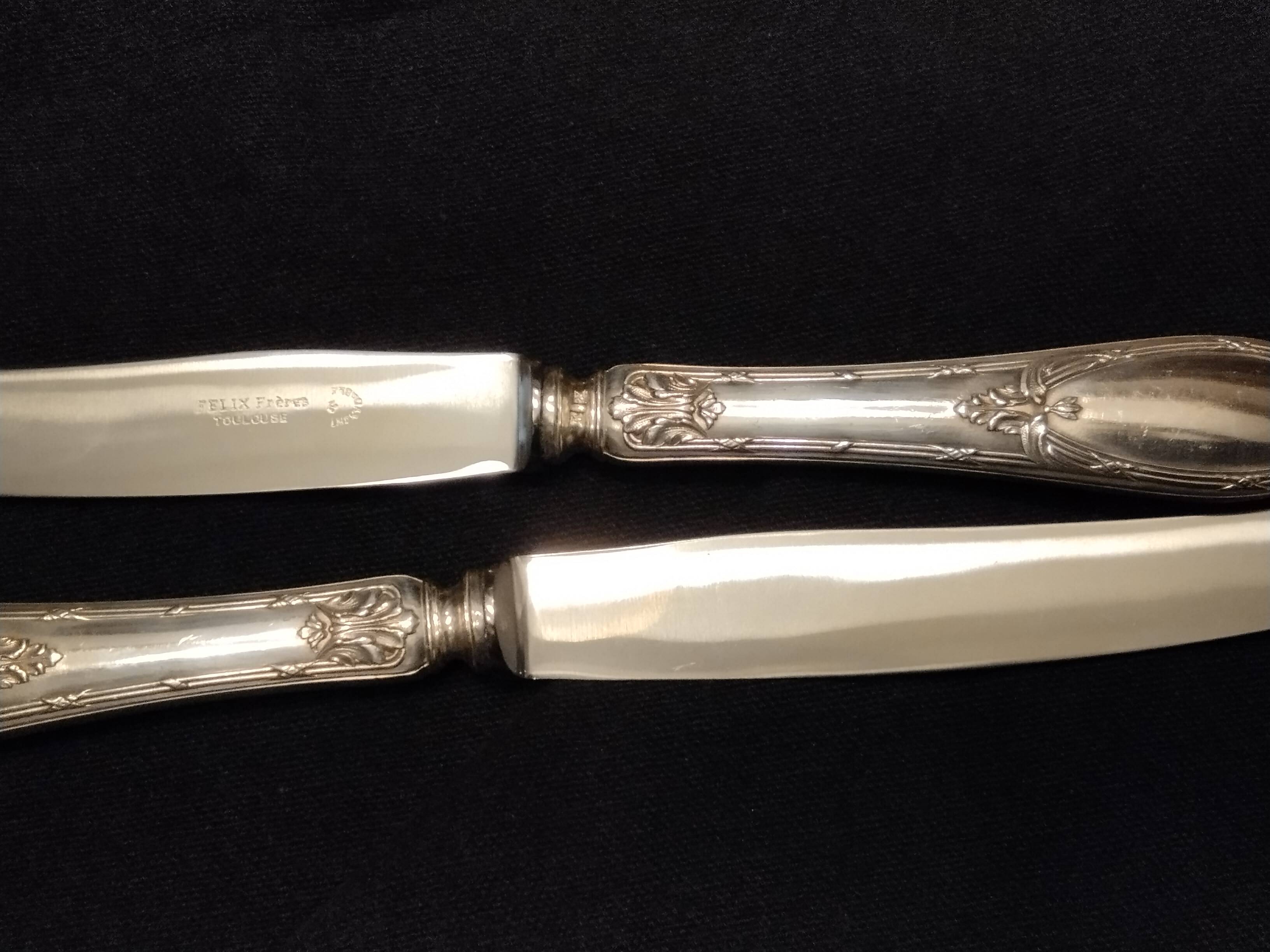 12 silver-plated metal knives by Félix Frères